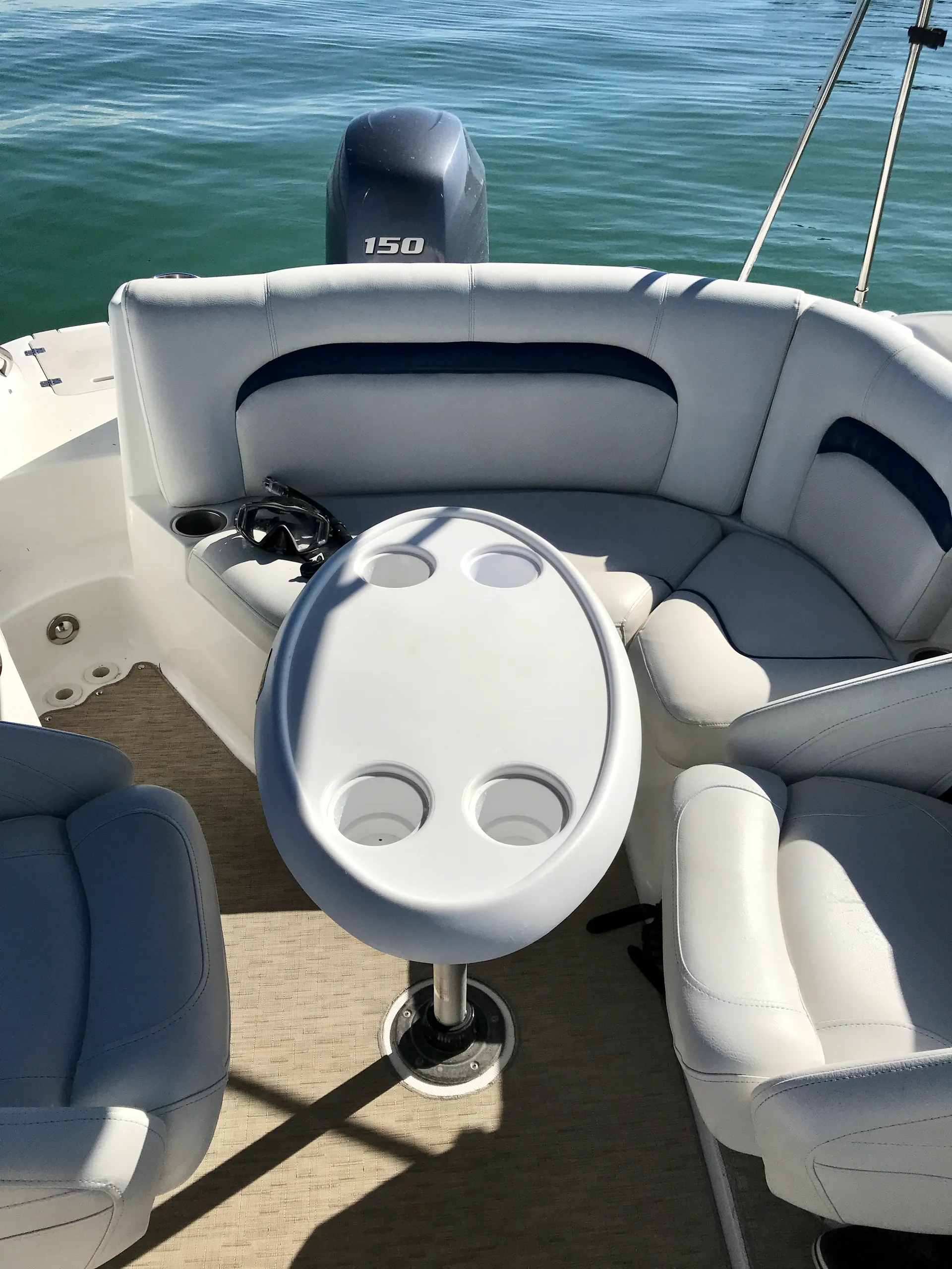 Hurricane Boats SD 2200 DC w/F150XA in Clearwater, FL — photo 4