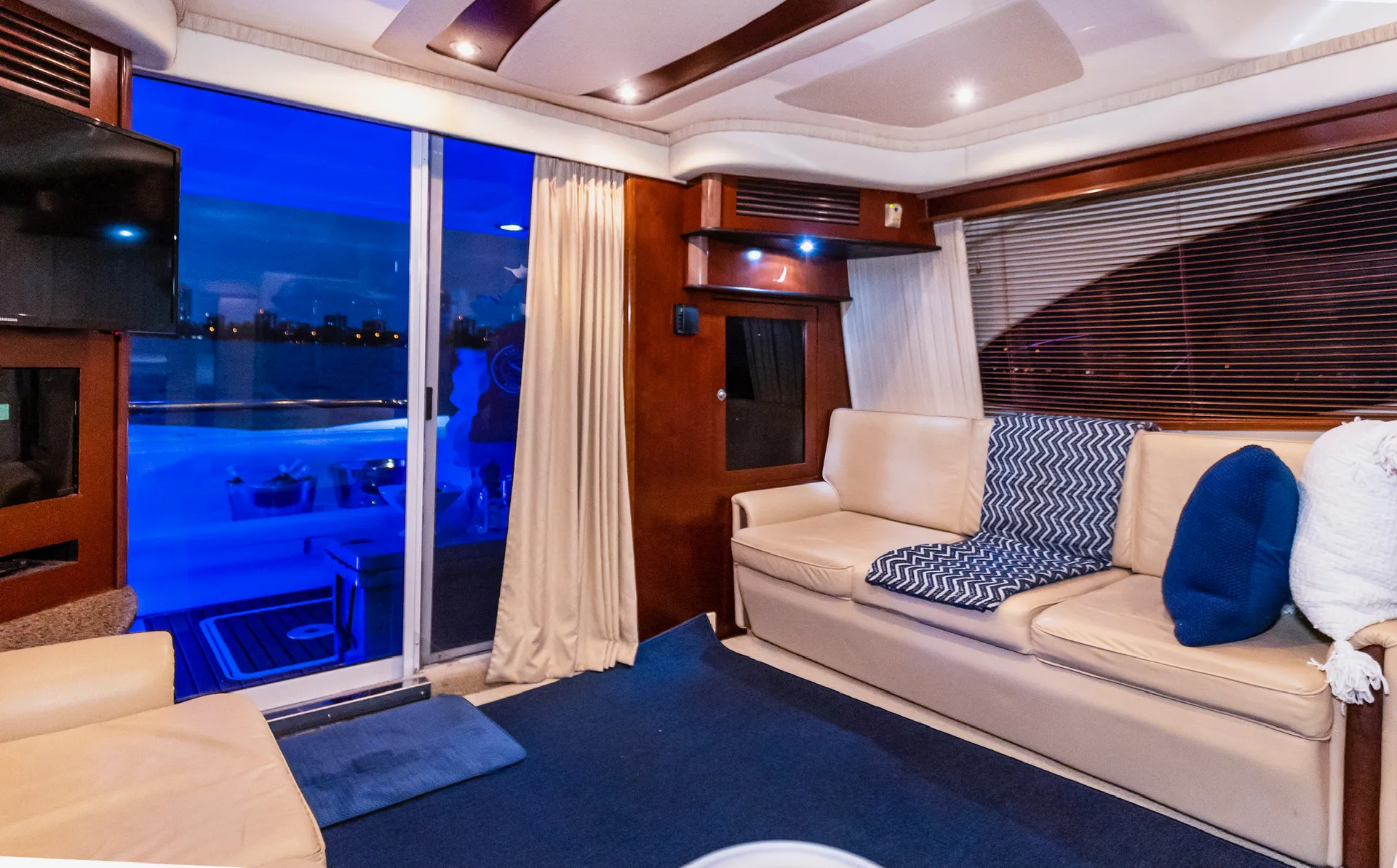 SEA RAY 44’ FLYBRIDGE IN MIAMI, FL