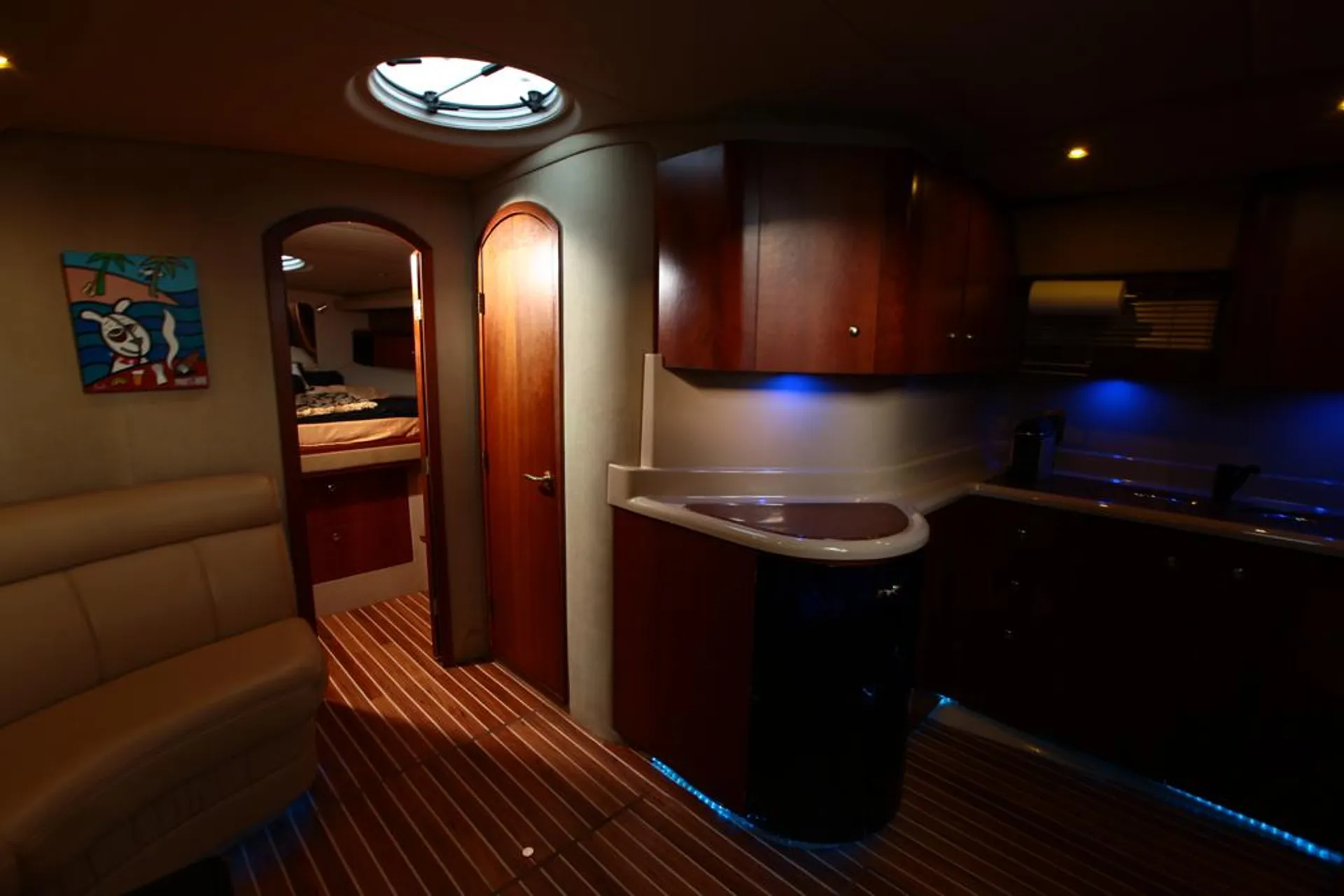 Cruisers Yachts 4270 Express V-Drive in Miami Beach, FL — photo 6