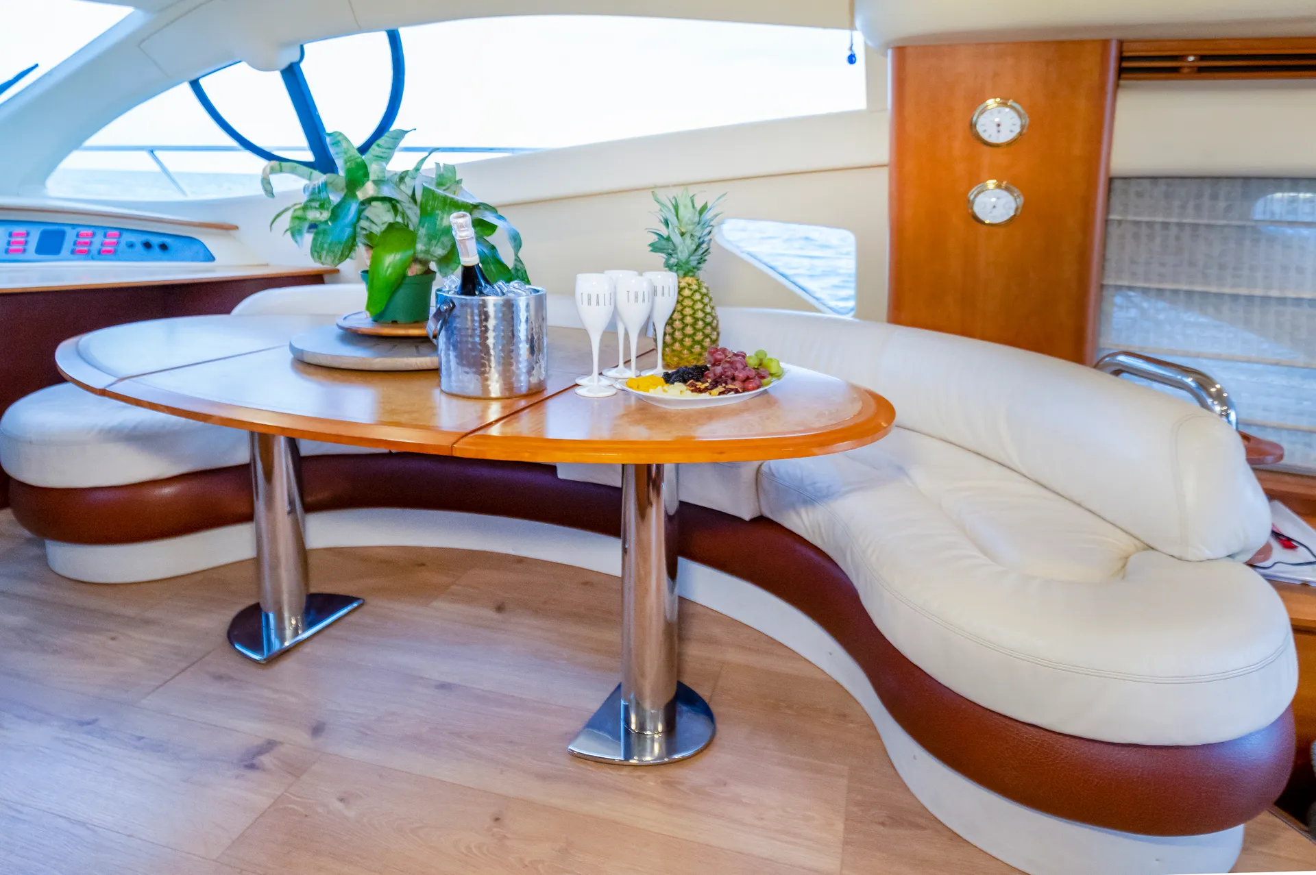 BEST Azimut Fly 55‘ OUT OF MIAMI BEACH MARINA! 