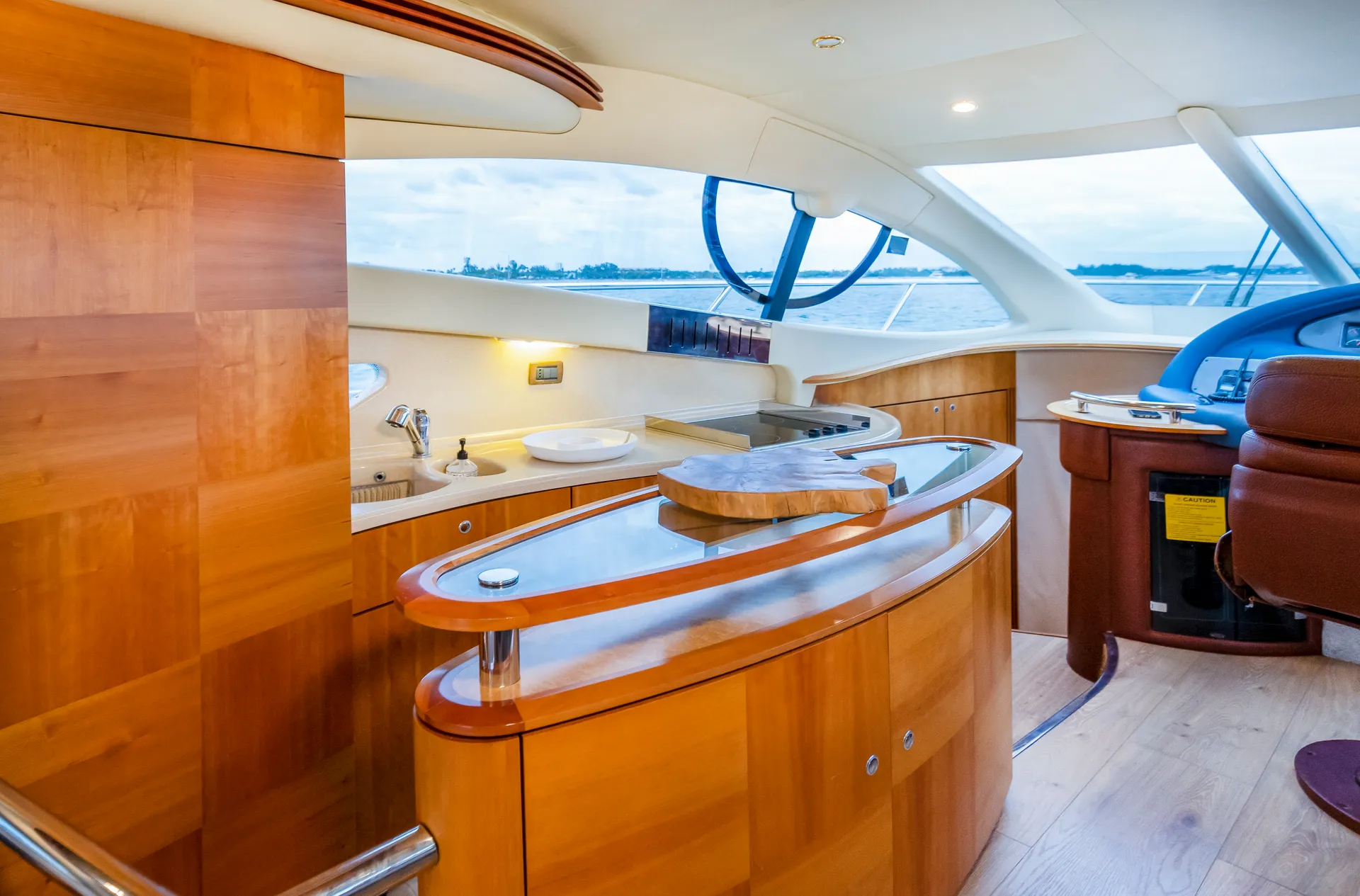 BEST Azimut Fly 55‘ OUT OF MIAMI BEACH MARINA! 