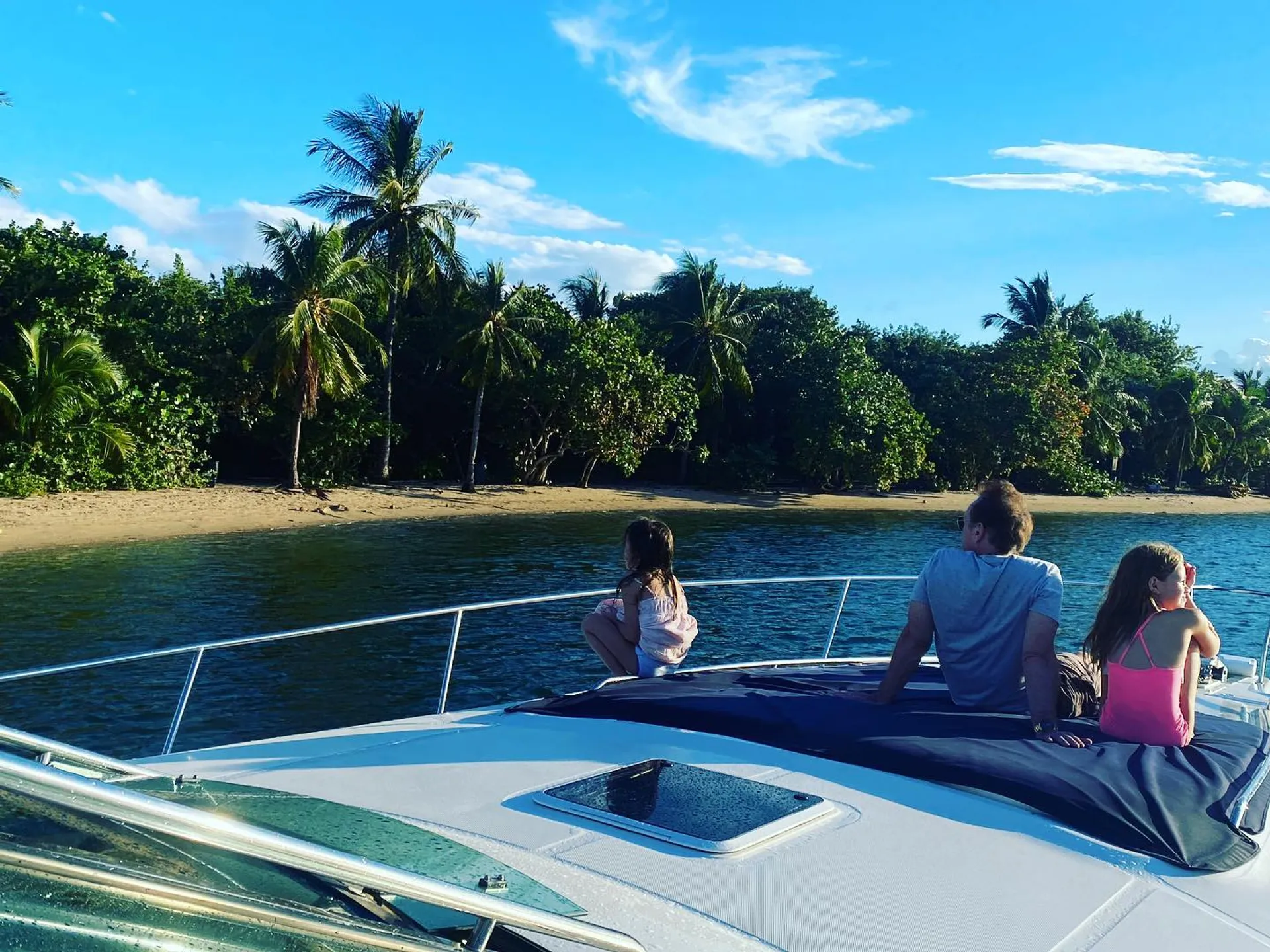 51ft Sea Ray – Miami Beach, Collins Avenue Pickup