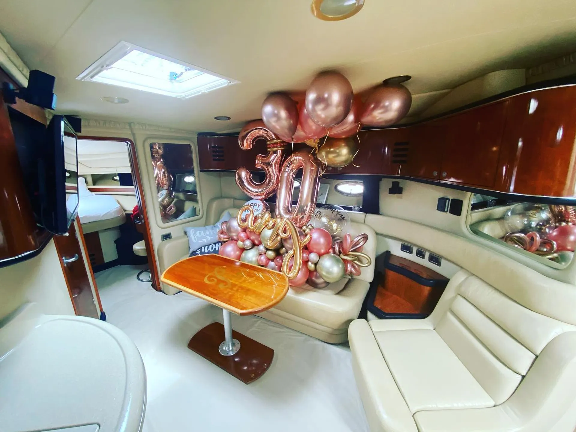 51ft Sea Ray – Miami Beach, Collins Avenue Pickup