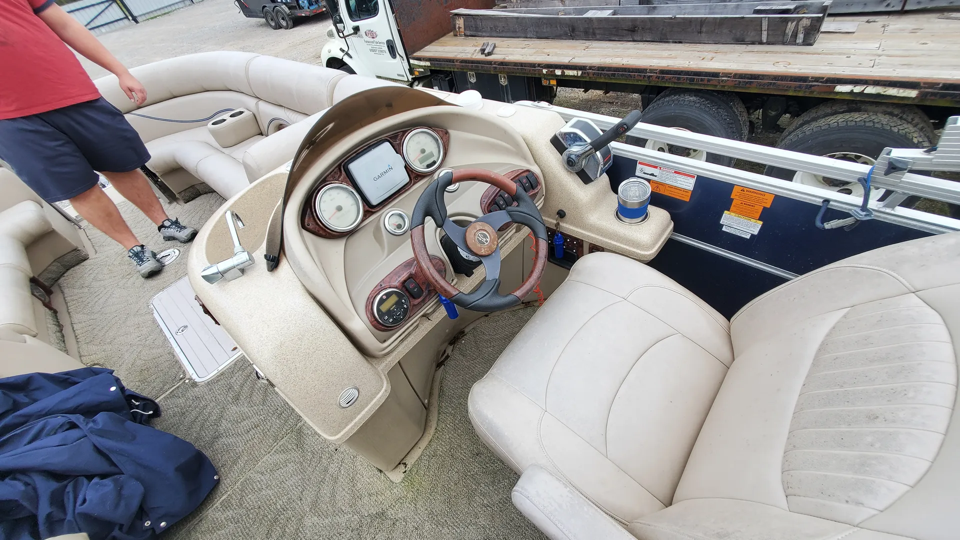 South Bay Pontoons 928SL TT I/O Tri-Tube in Bay Pines, FL — photo 6