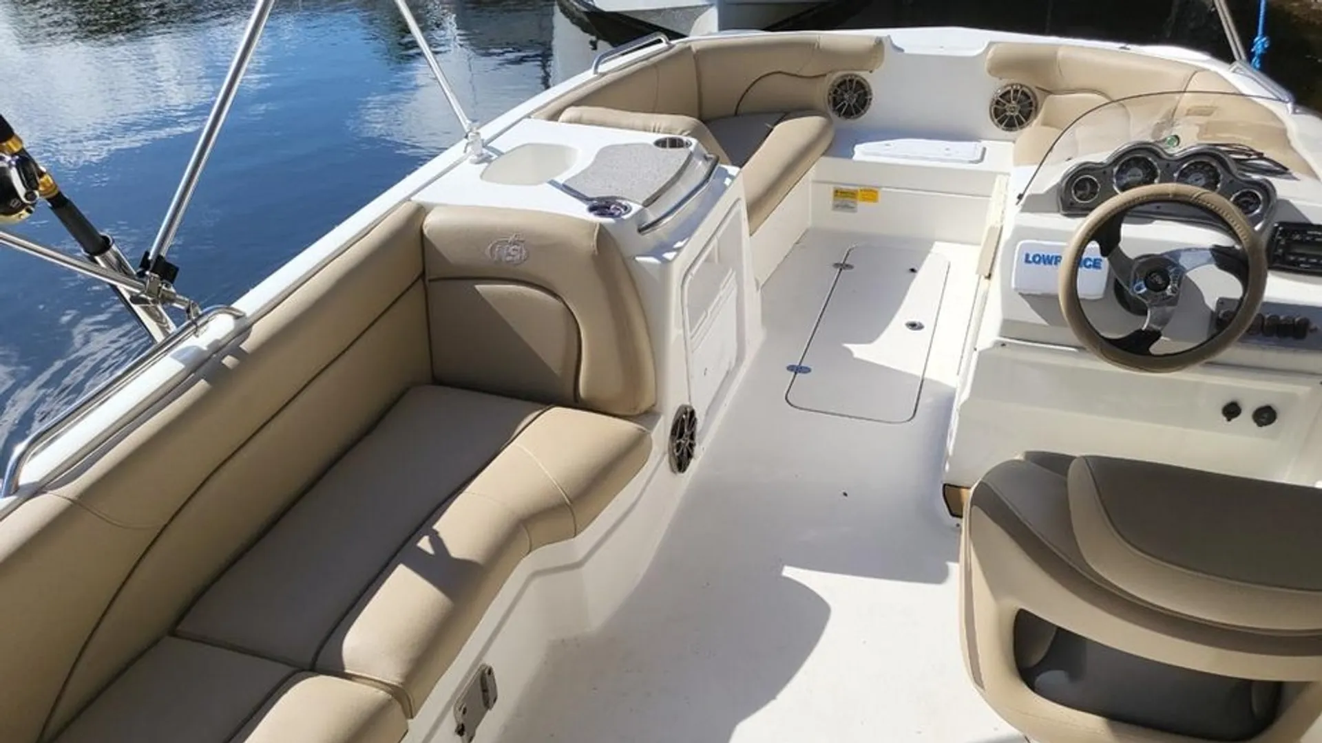 Nauticstar Boats SC 203 in Pompano Beach, FL — photo 4