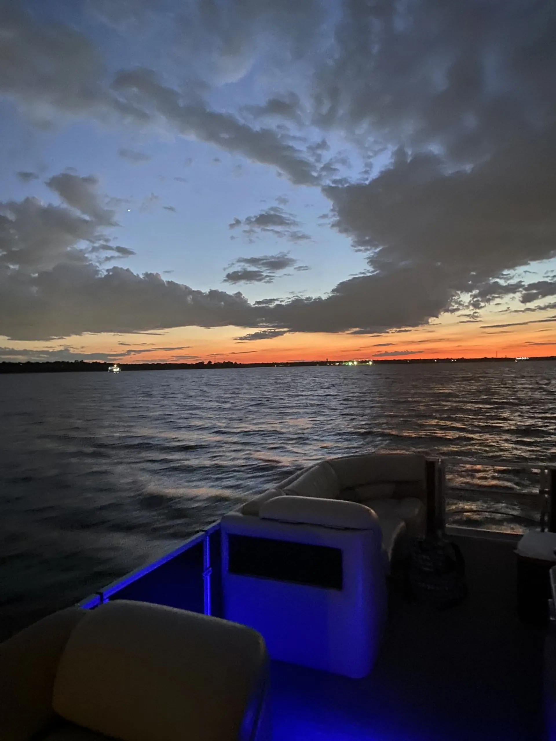 SILVER WAVE 250 ISLAND CL in Grapevine, TX — photo 10