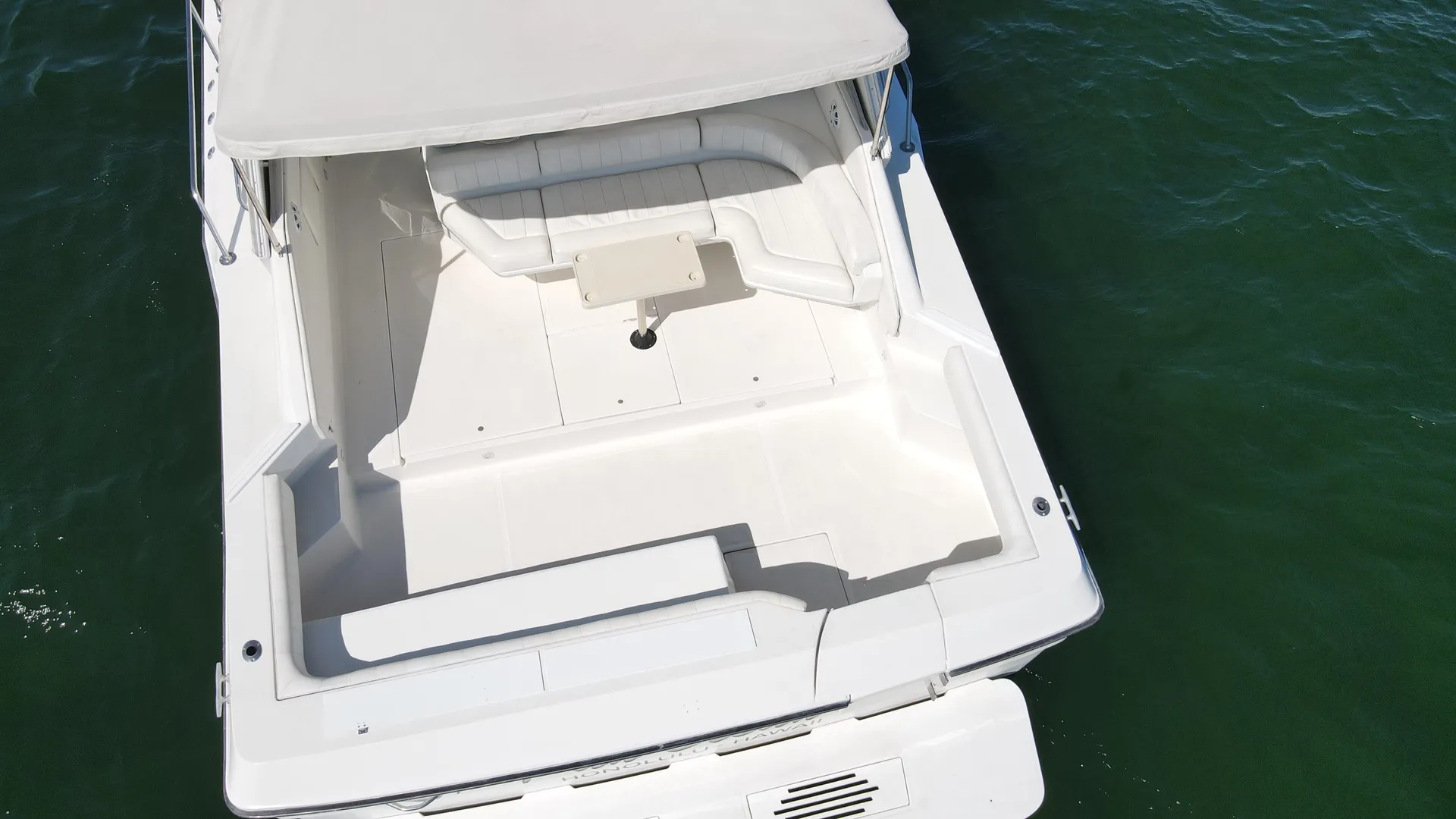 Sea Ray Boats 500 Sundancer in North Bay Village, FL — photo 6