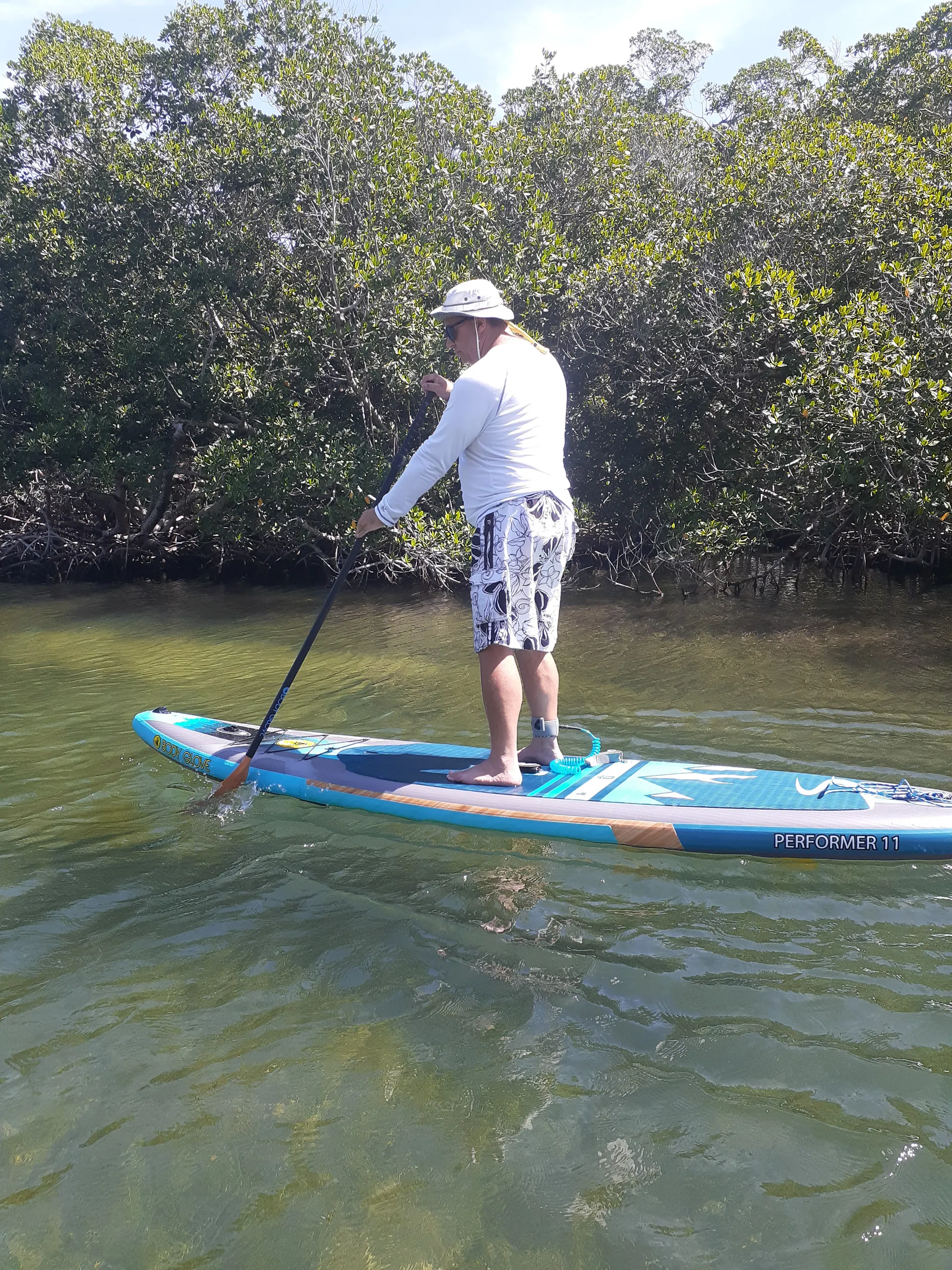 All inclusive yacht charter. Day and overnight trips available
