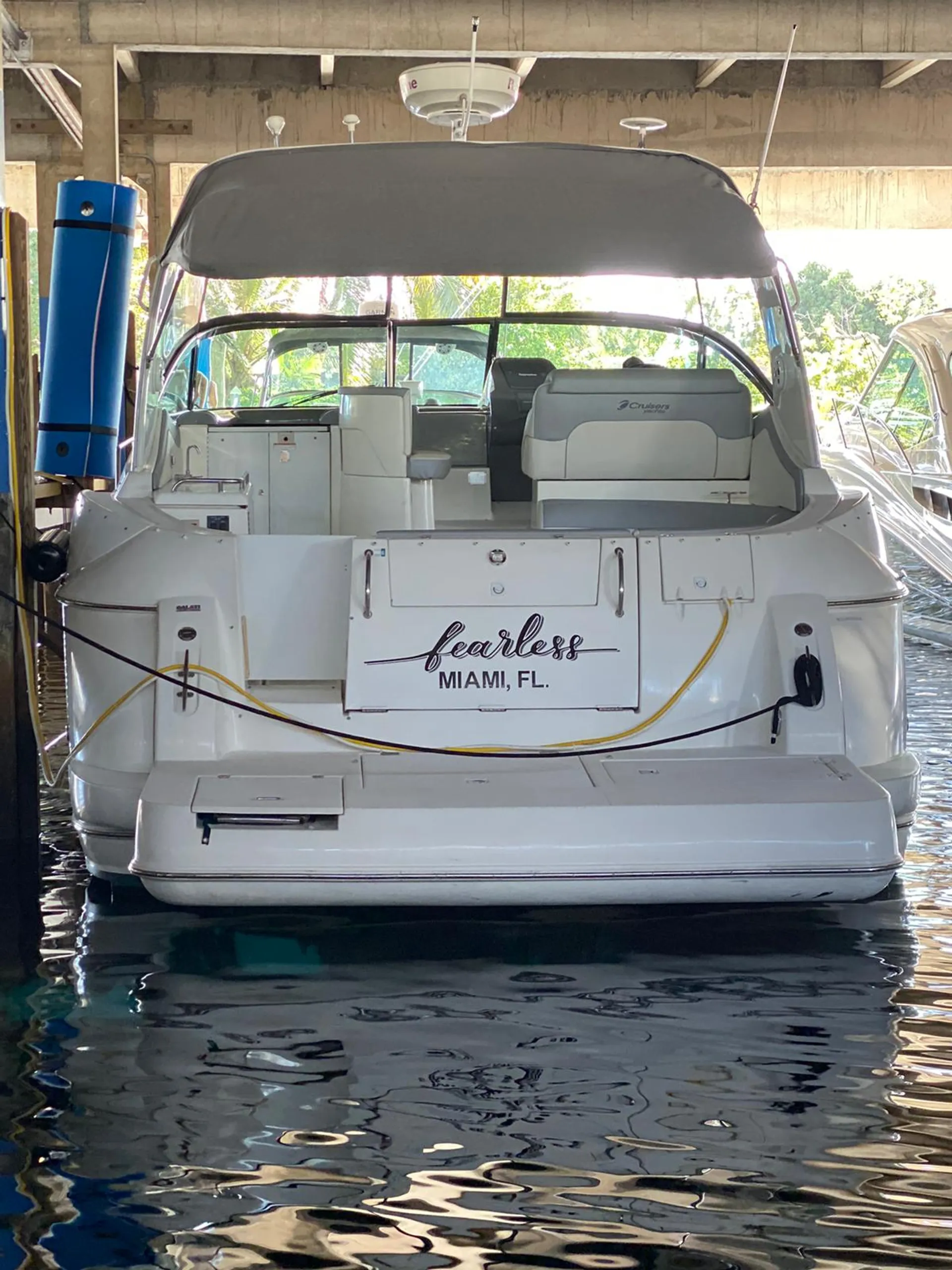 Cruisers Yachts 370 Express in Miami, FL — photo 6