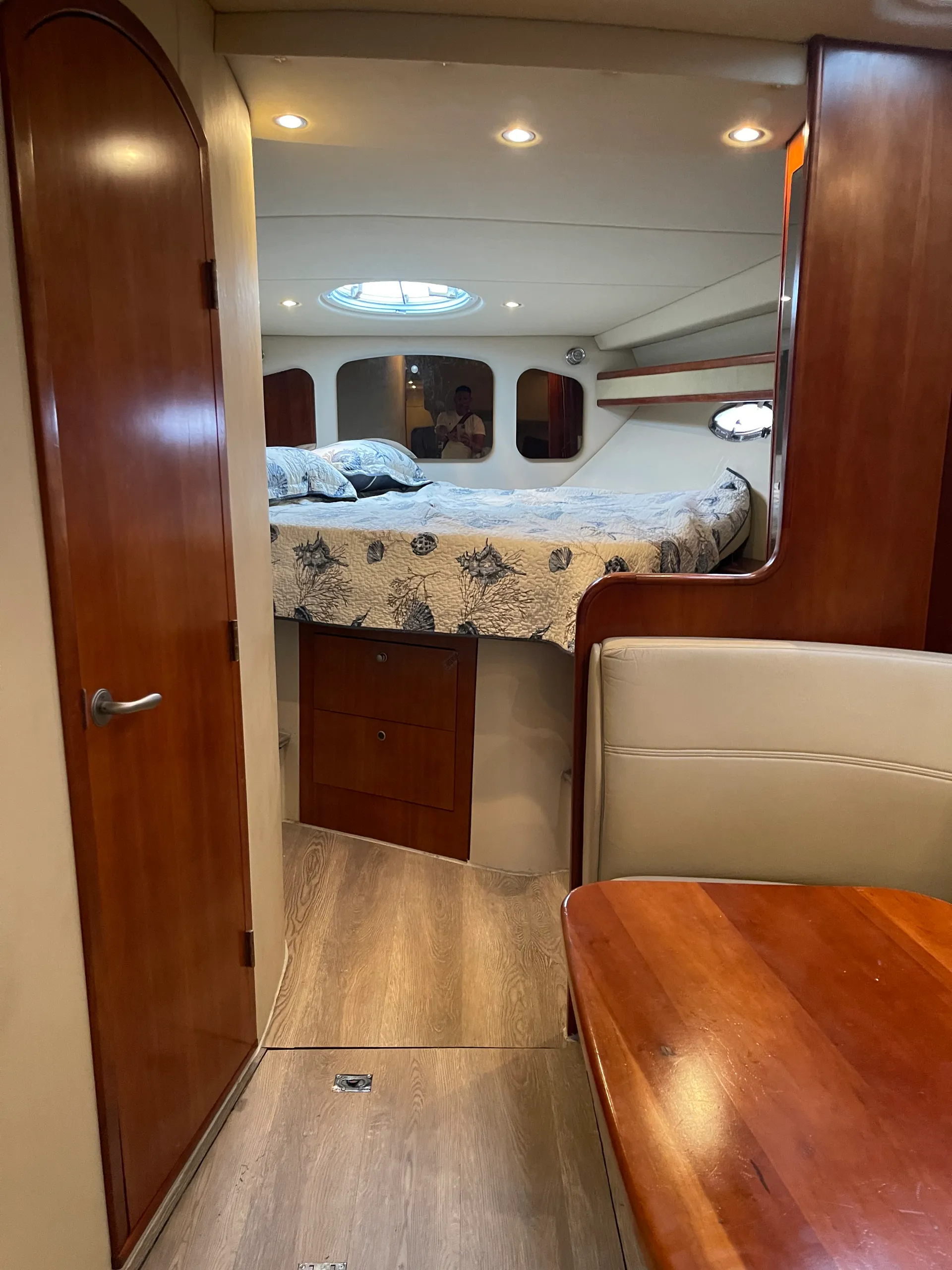 Cruisers Yachts 370 Express in Miami, FL — photo 10