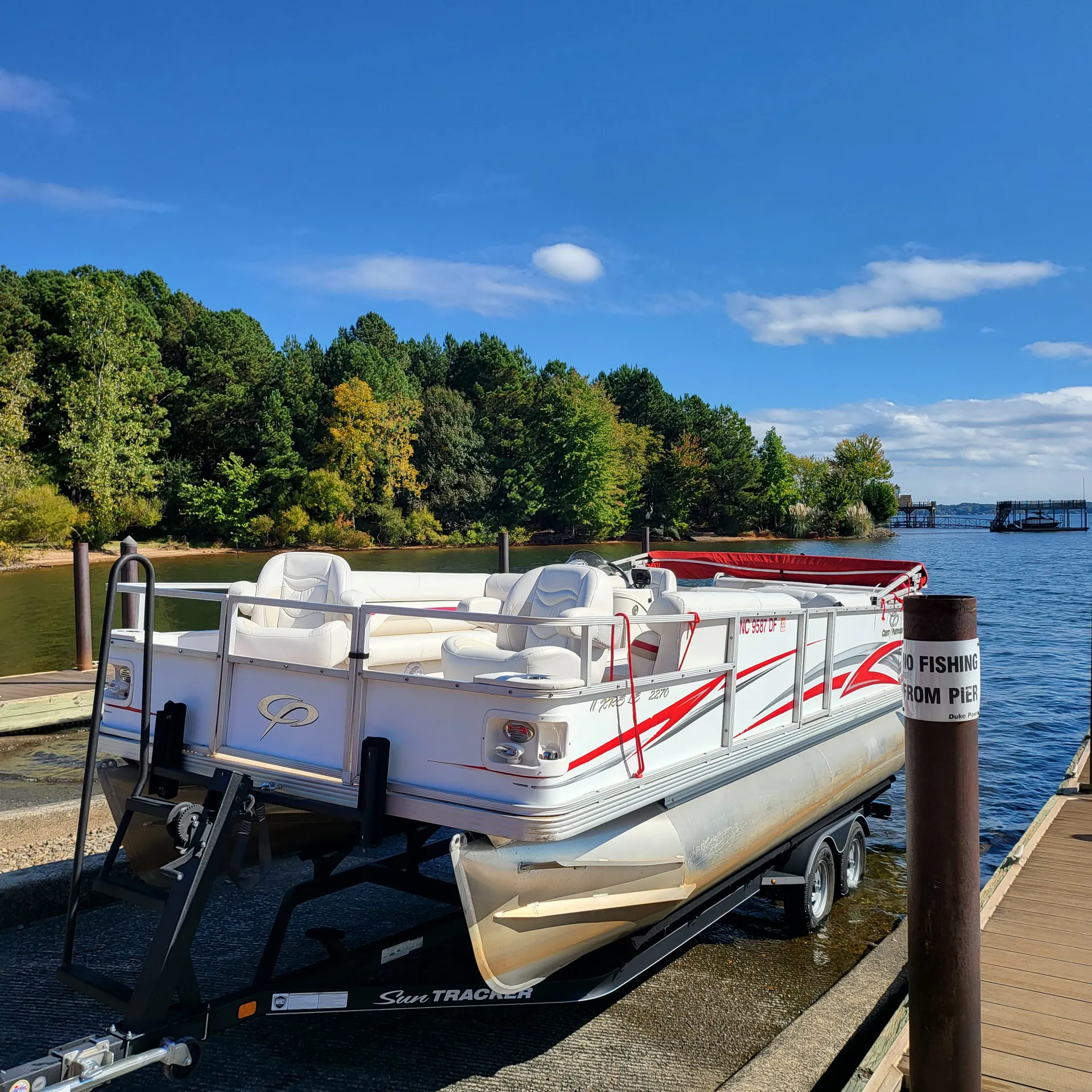 Crest Pontoons 22 Crest II LE in Tega Cay, SC — photo 5
