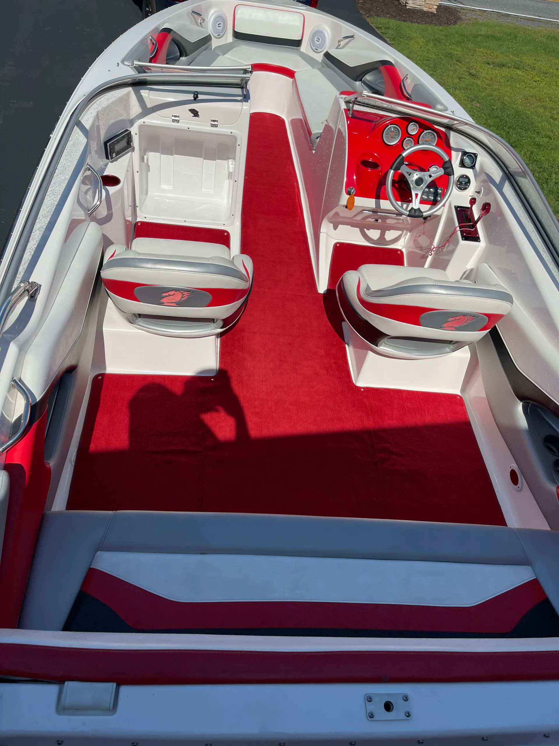 Checkmate 24’ bowrider