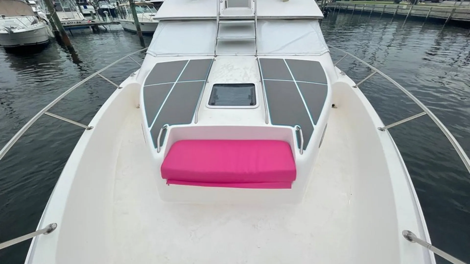 Sea Ray 440 eb in Merritt Island, FL — photo 4