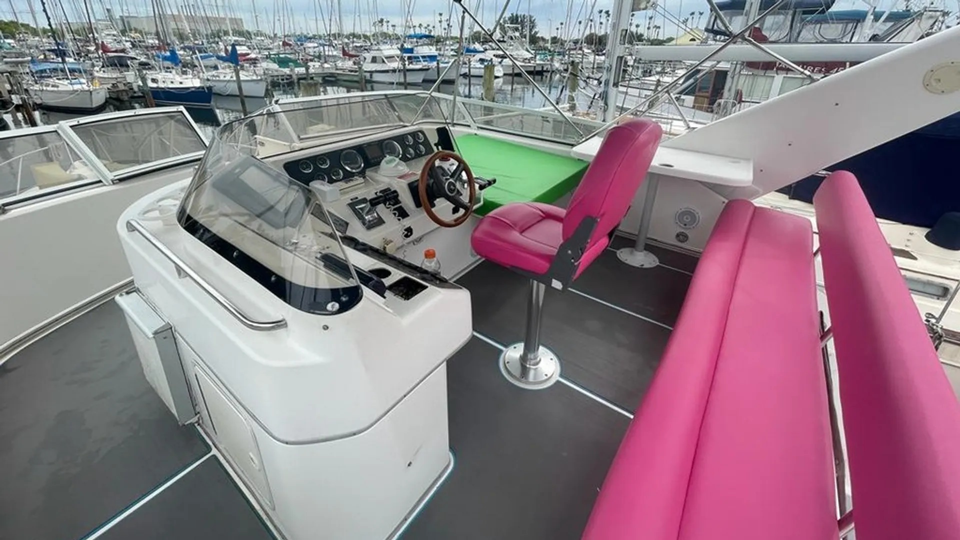 Sea Ray 440 eb in Merritt Island, FL — photo 5