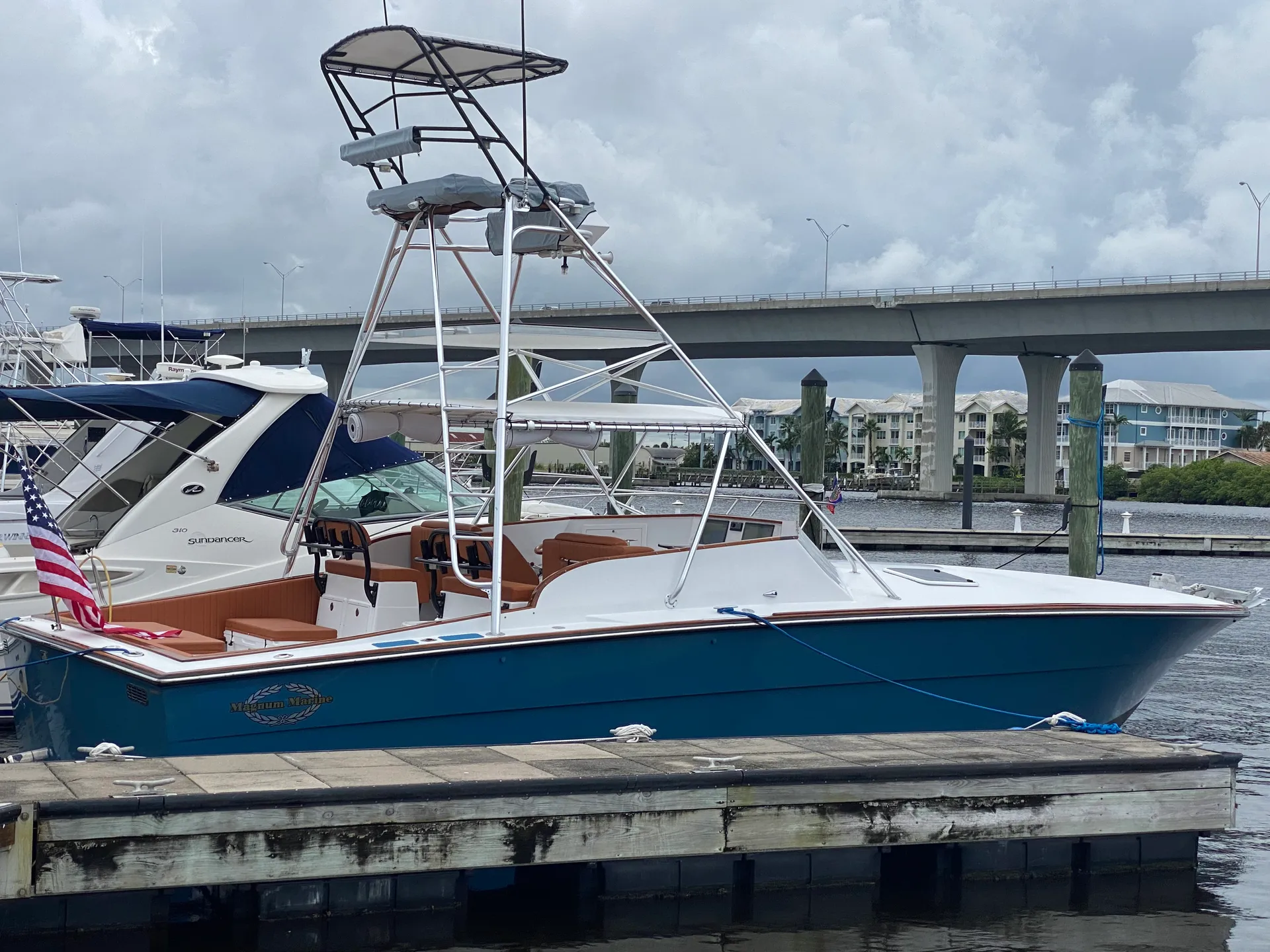 Classic Custom 35 Magnum Marine Express 