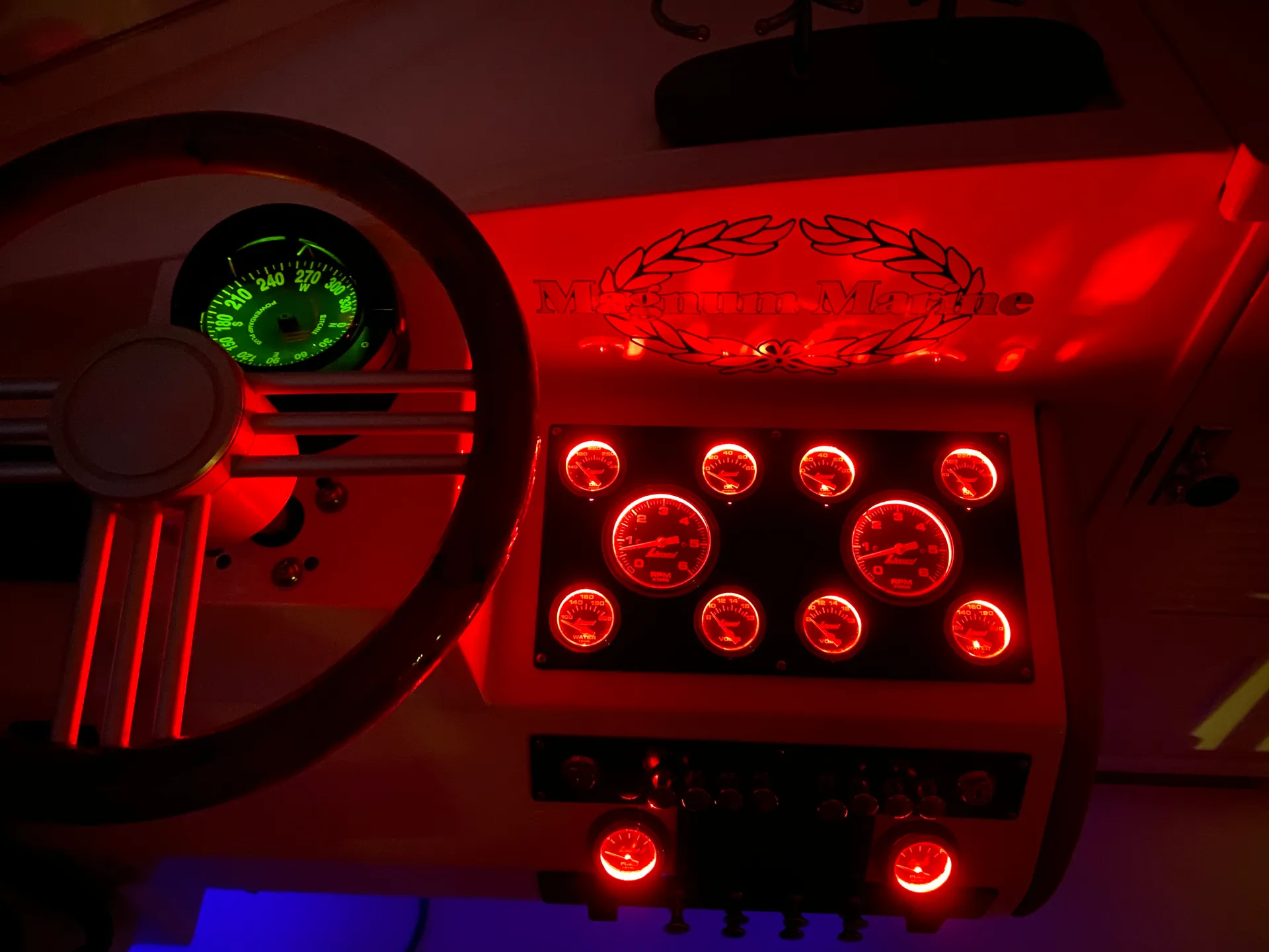 Classic Custom 35 Magnum Marine Express 