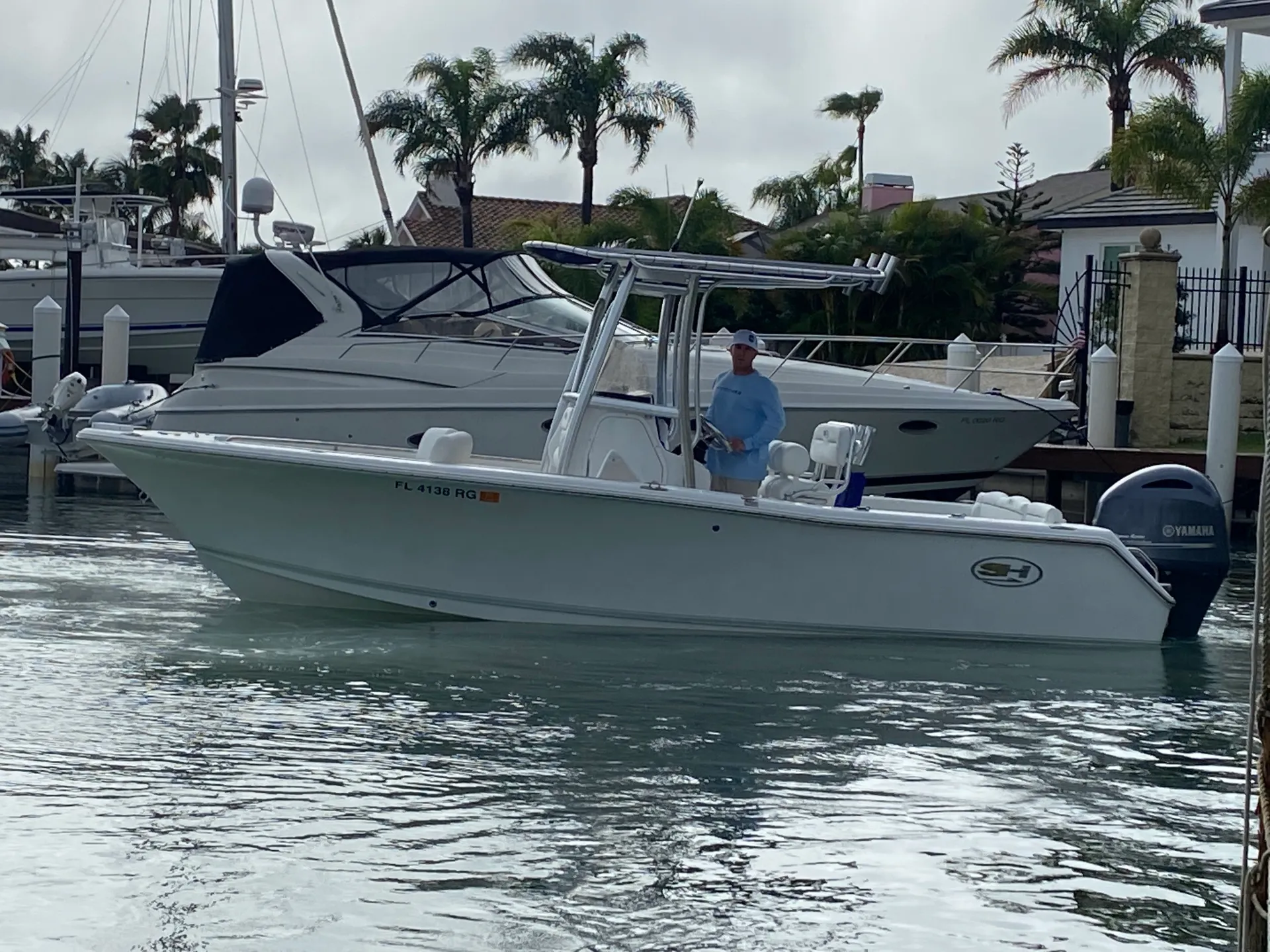 SEA HUNT BOATS ULTRA 225 in Tierra Verde, FL — photo 2