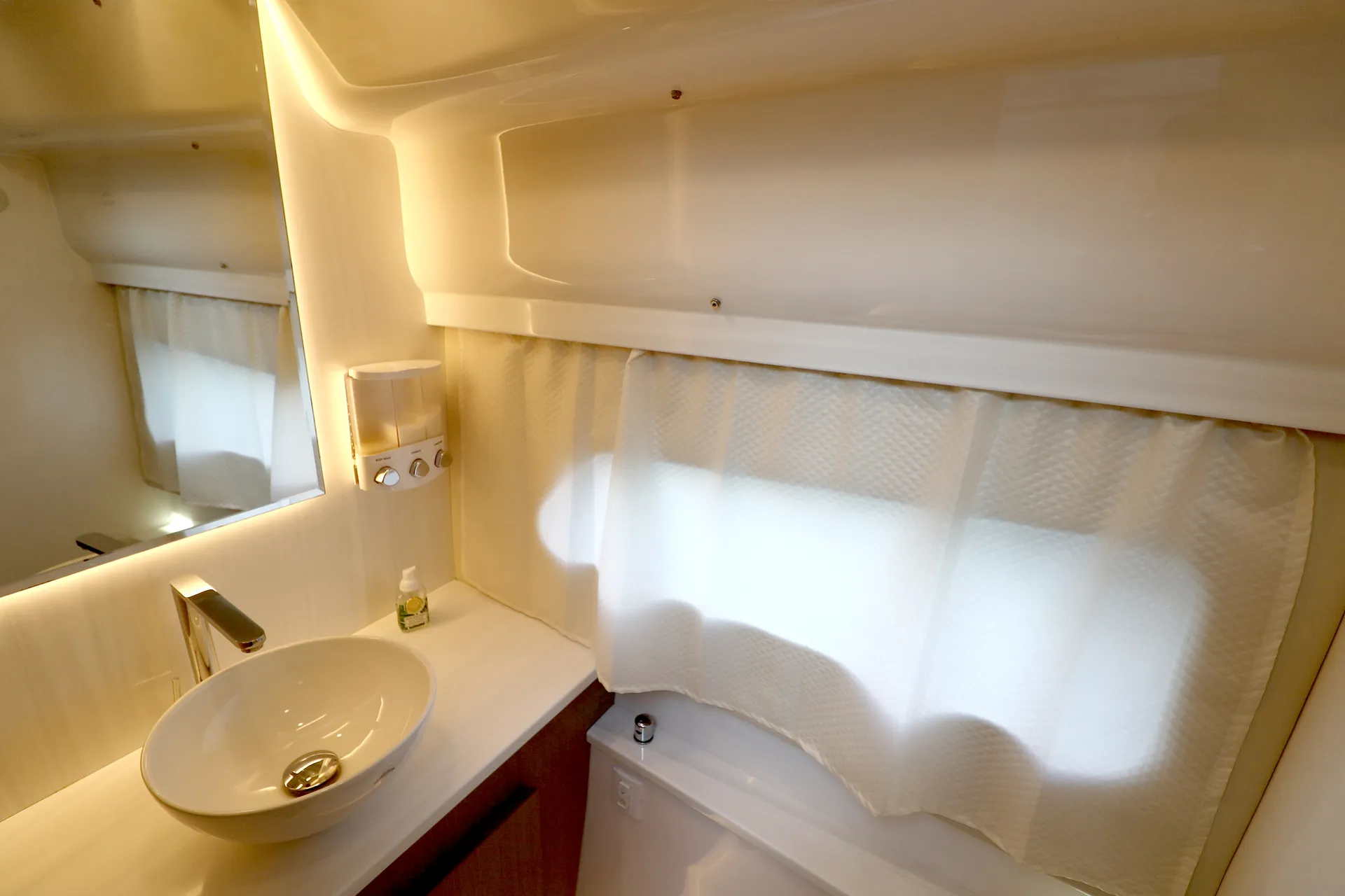 REGAL BOATS 42 FLY in Miami Beach, FL — photo 7