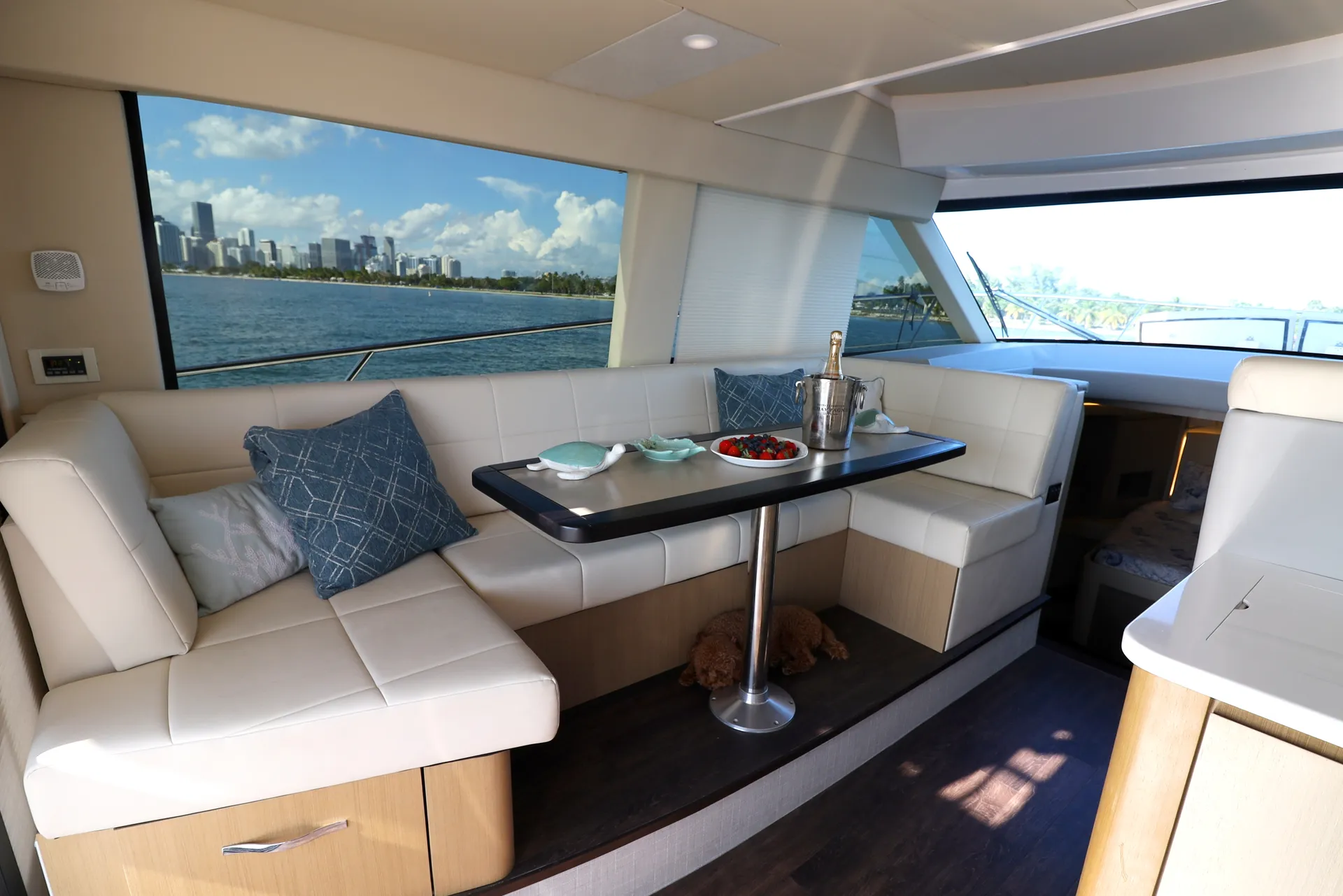 REGAL BOATS 42 FLY in Miami Beach, FL — photo 9