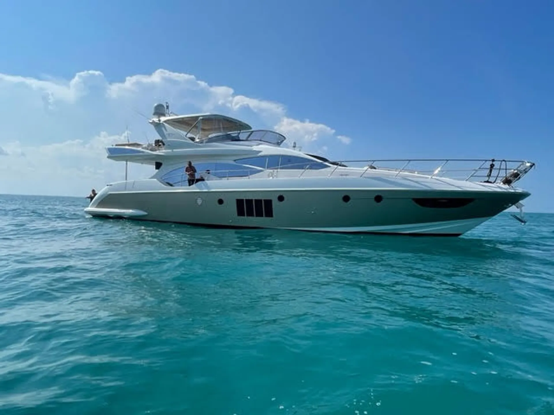 Azimut Yachts 70 in North Miami Beach, FL — photo 4