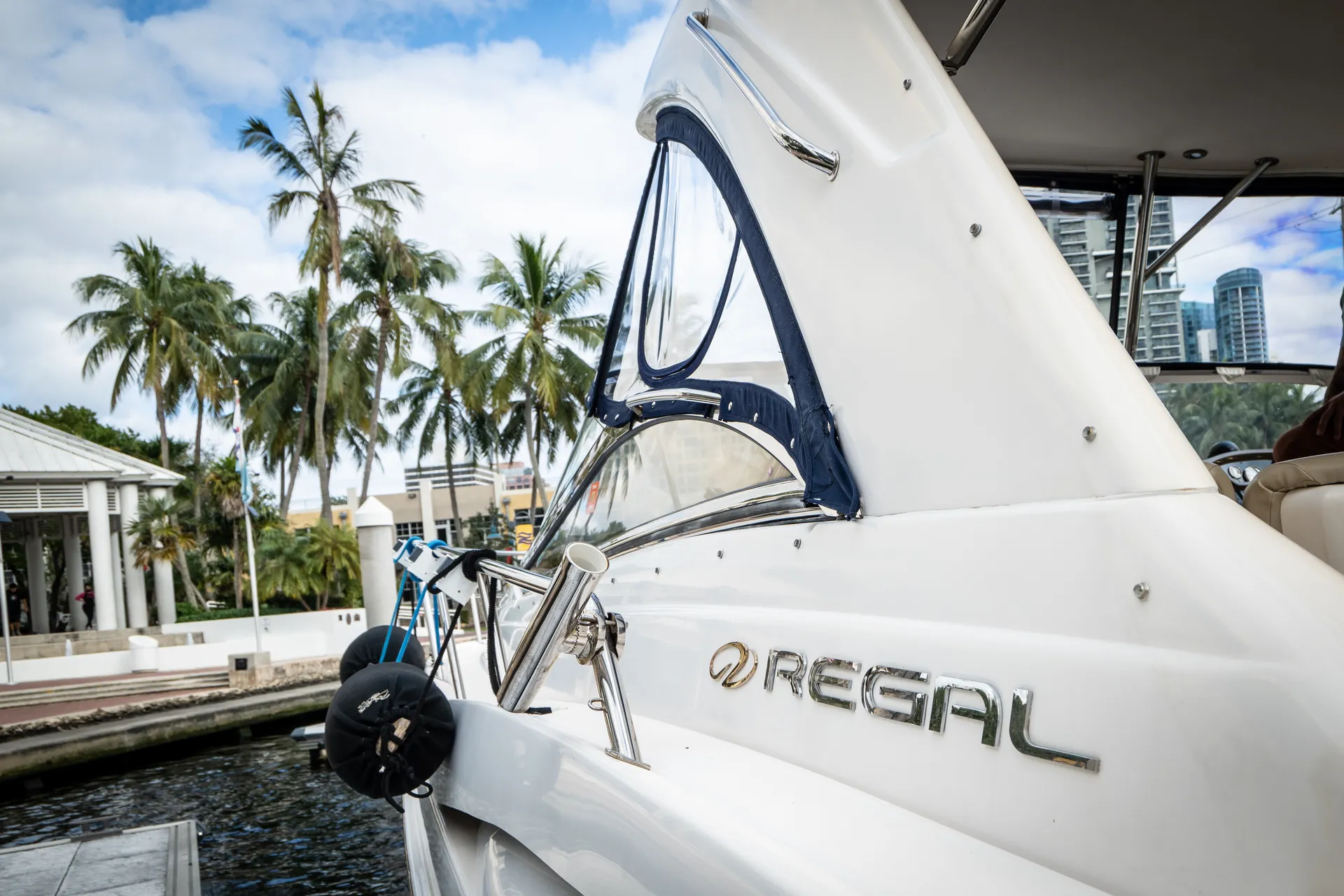 Regal Boats Commodore 3860 in Fort Lauderdale, FL — photo 3