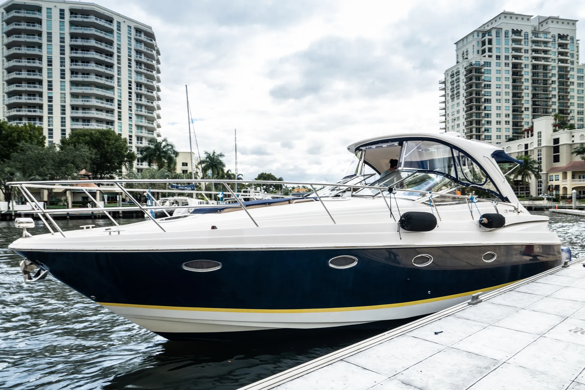 Regal Boats Commodore 3860 in Fort Lauderdale, FL — photo 2