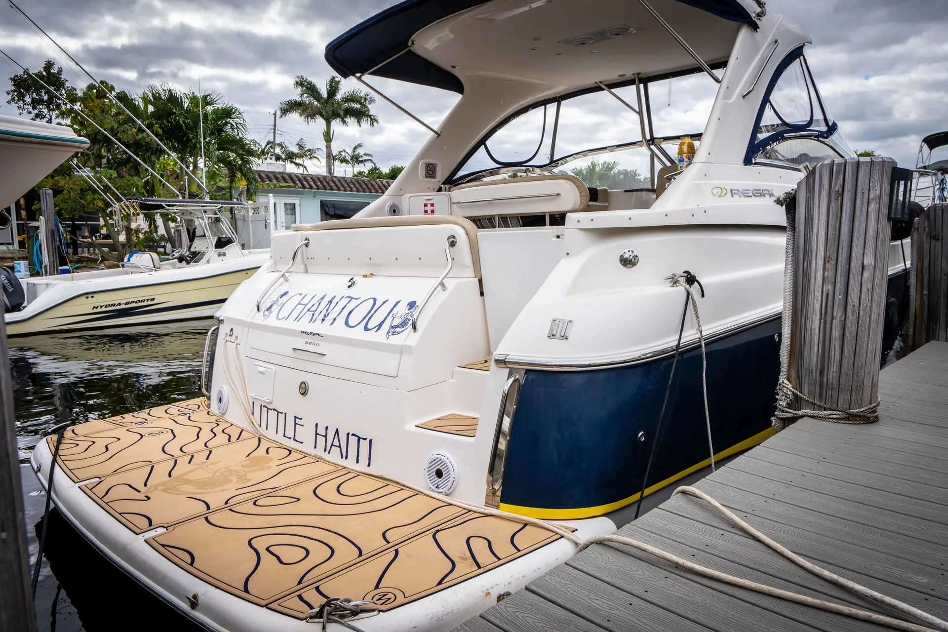 Regal Boats Commodore 3860 in Fort Lauderdale, FL — photo 9