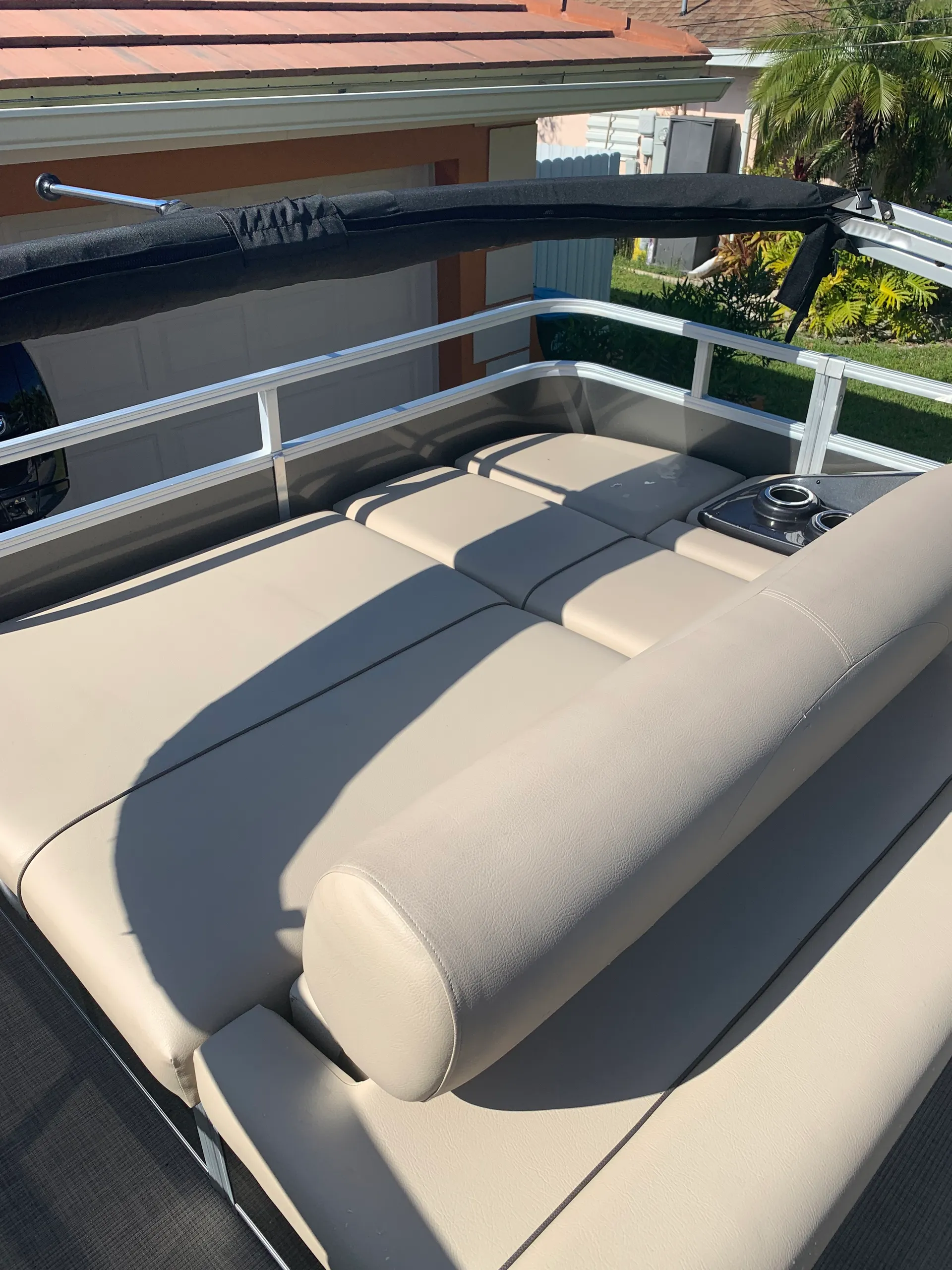 SUN TRACKER PARTY BARGE 24 DLX in Punta Gorda, FL — photo 6