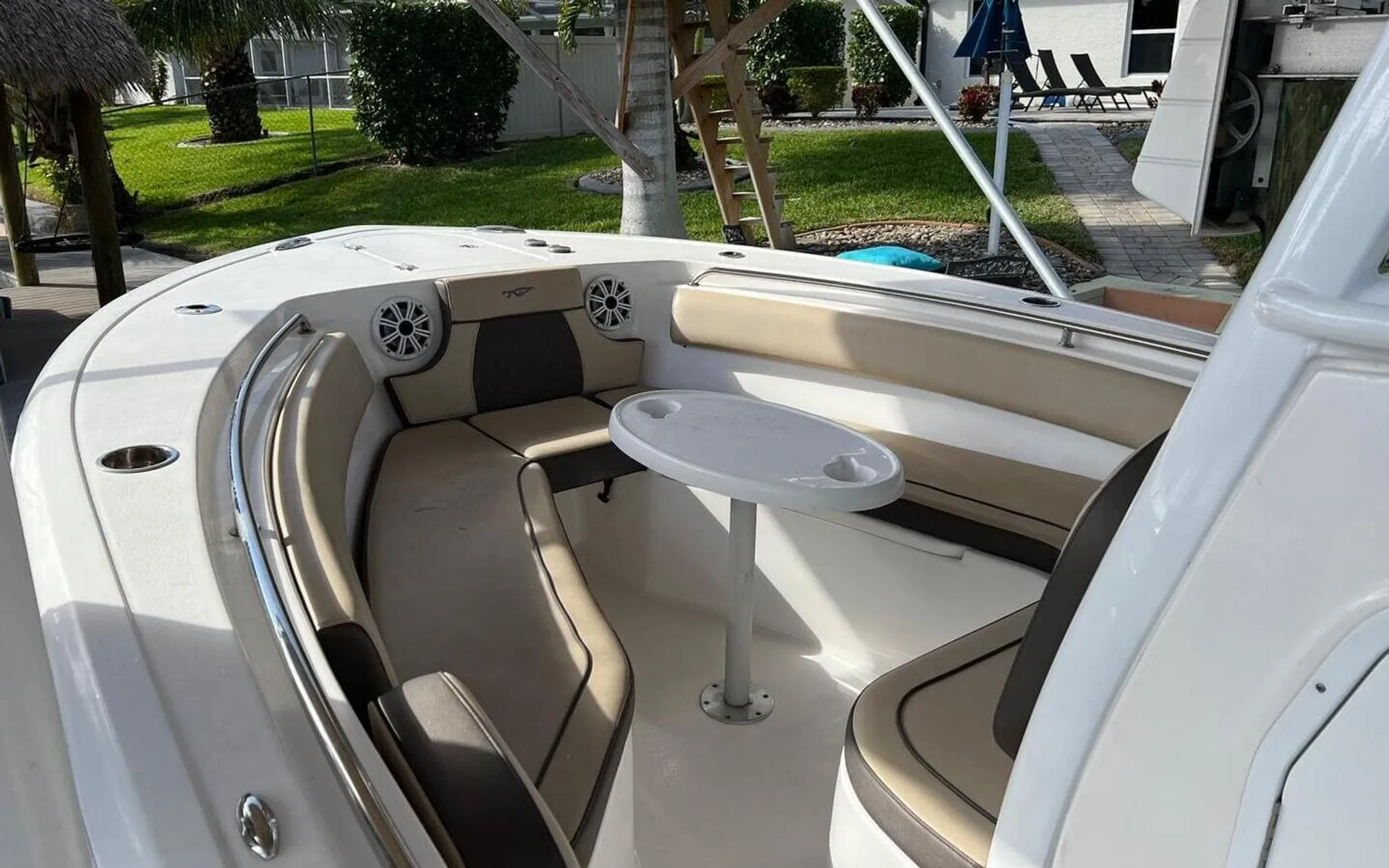 Tidewater 232 LXF 250HP up to 10 People!