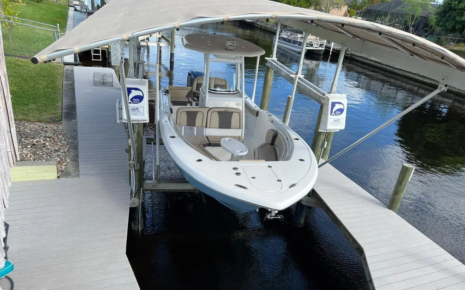 Tidewater 232 LXF 250HP up to 10 People!