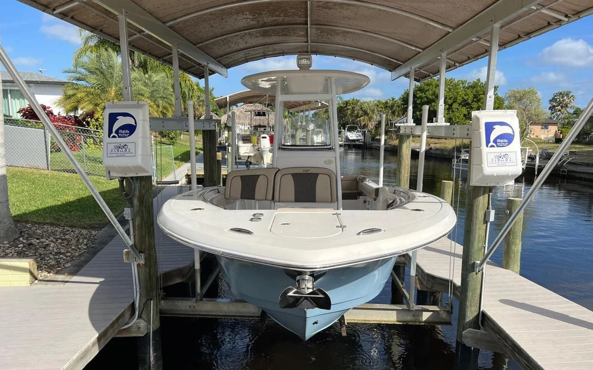 Tidewater 232 LXF 250HP up to 10 People!