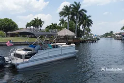 New 24 Foot Tritoon 150HP up to 8 people