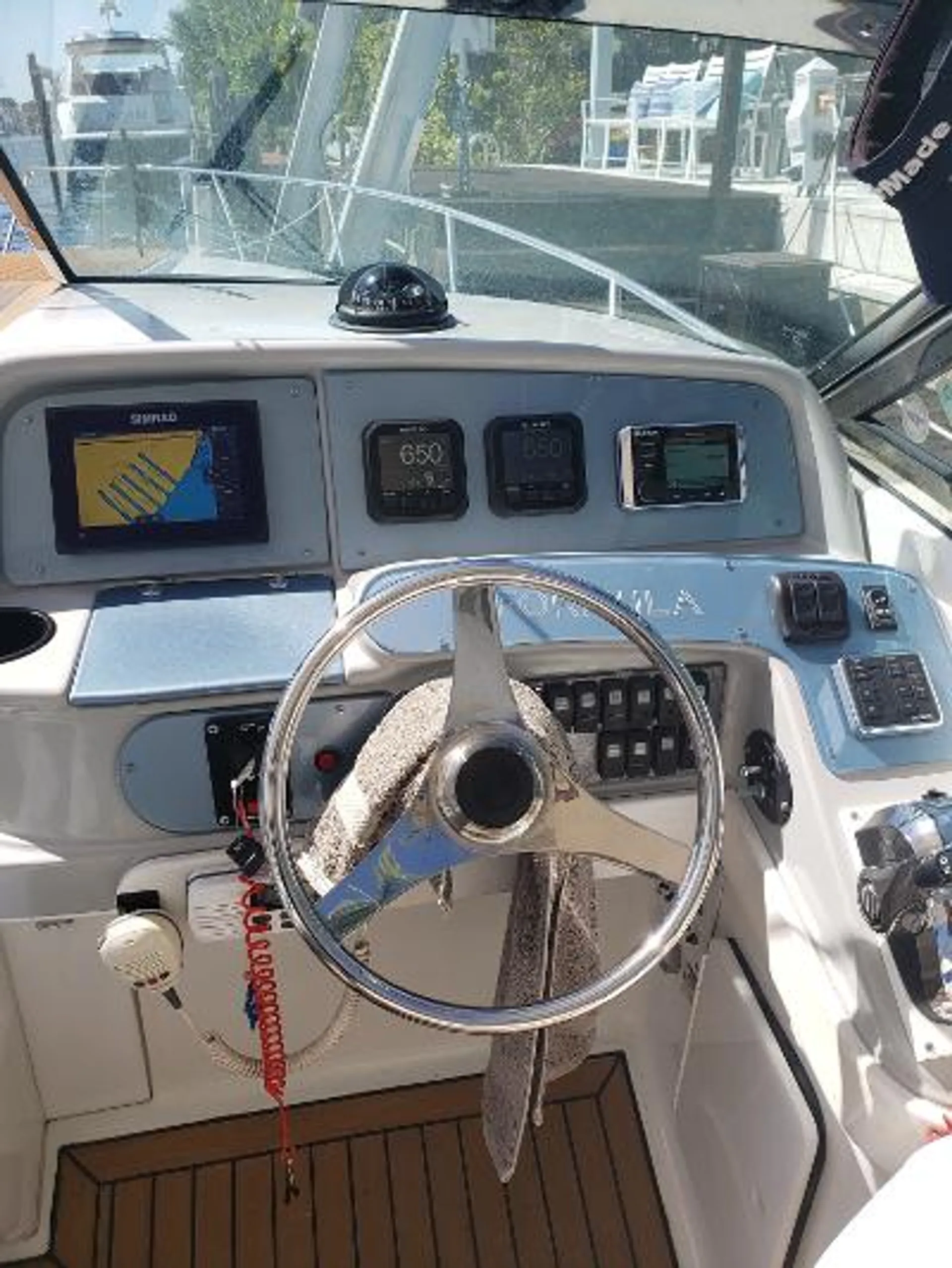 FORMULA BY THUNDERBIRD 350 SUN SPORT in Bay Harbor Islands, FL — photo 5