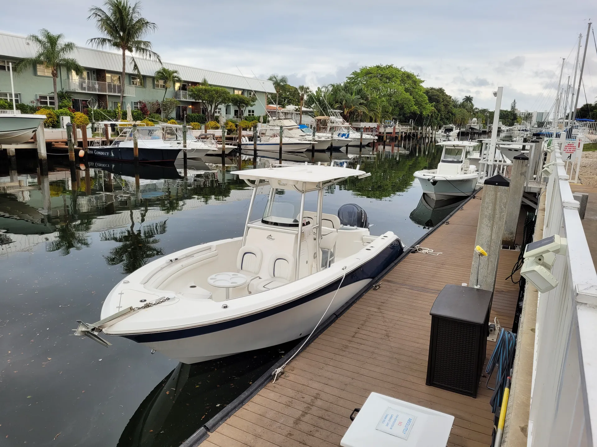 Sea Fox 286 CC Pro in Pompano Beach, FL — photo 4
