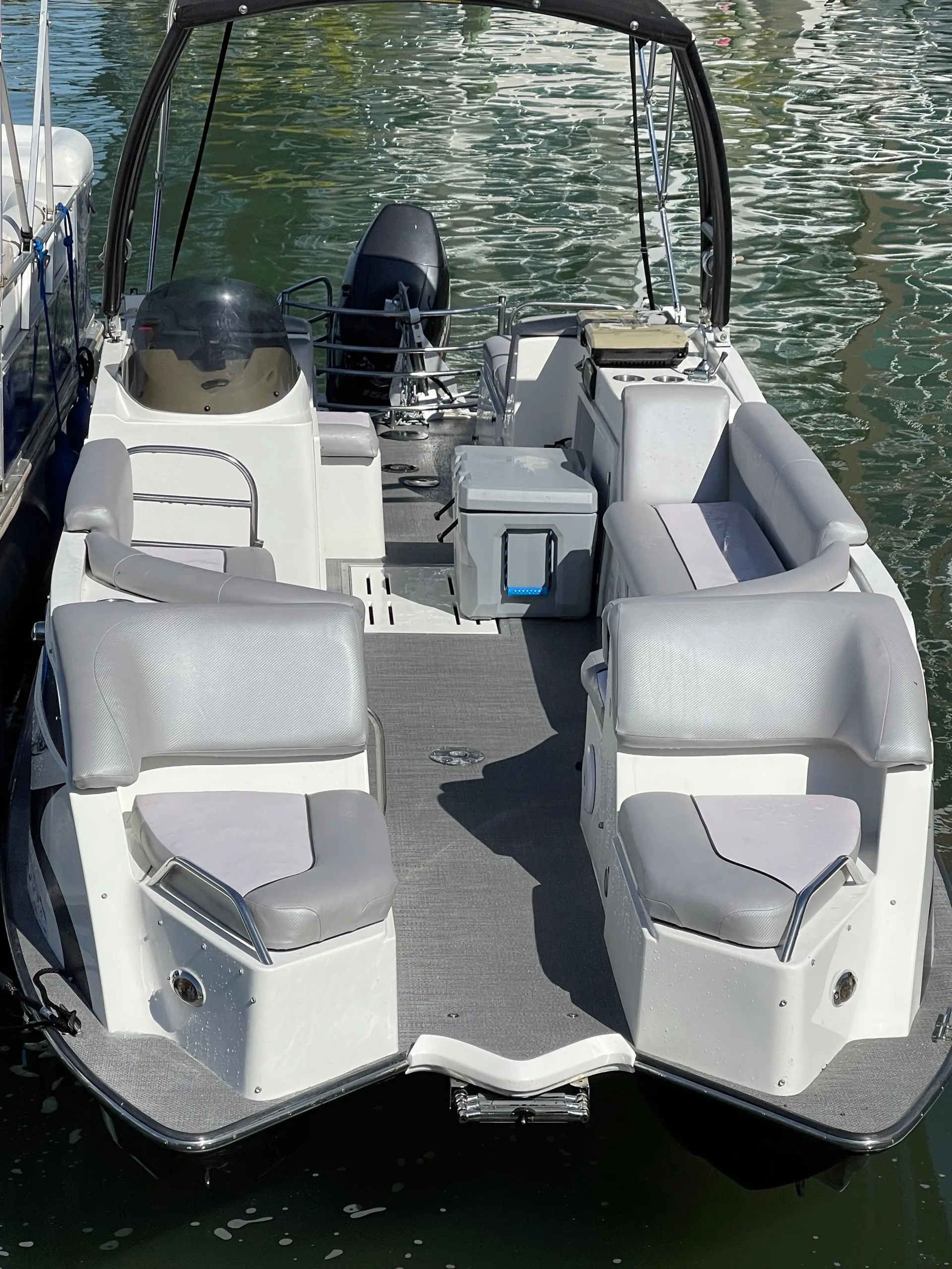 Caravelle Powerboats 25' Razor E-Toon in Clearwater, FL — photo 4