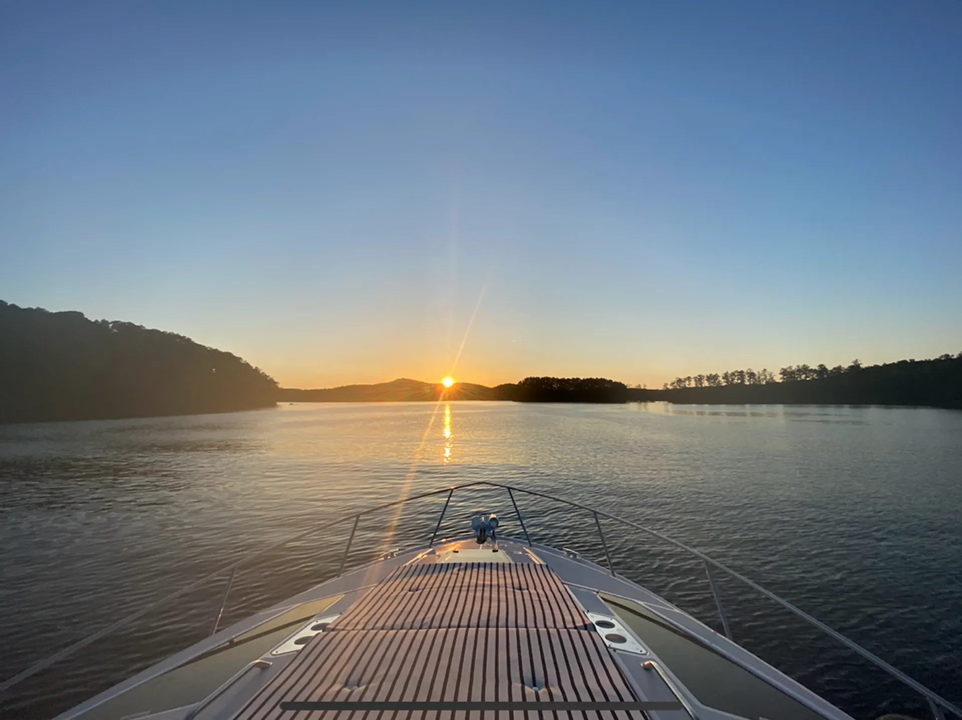 REGAL BOATS 35 SPORT COUPE W/JOYSTICK in Acworth, GA — photo 4