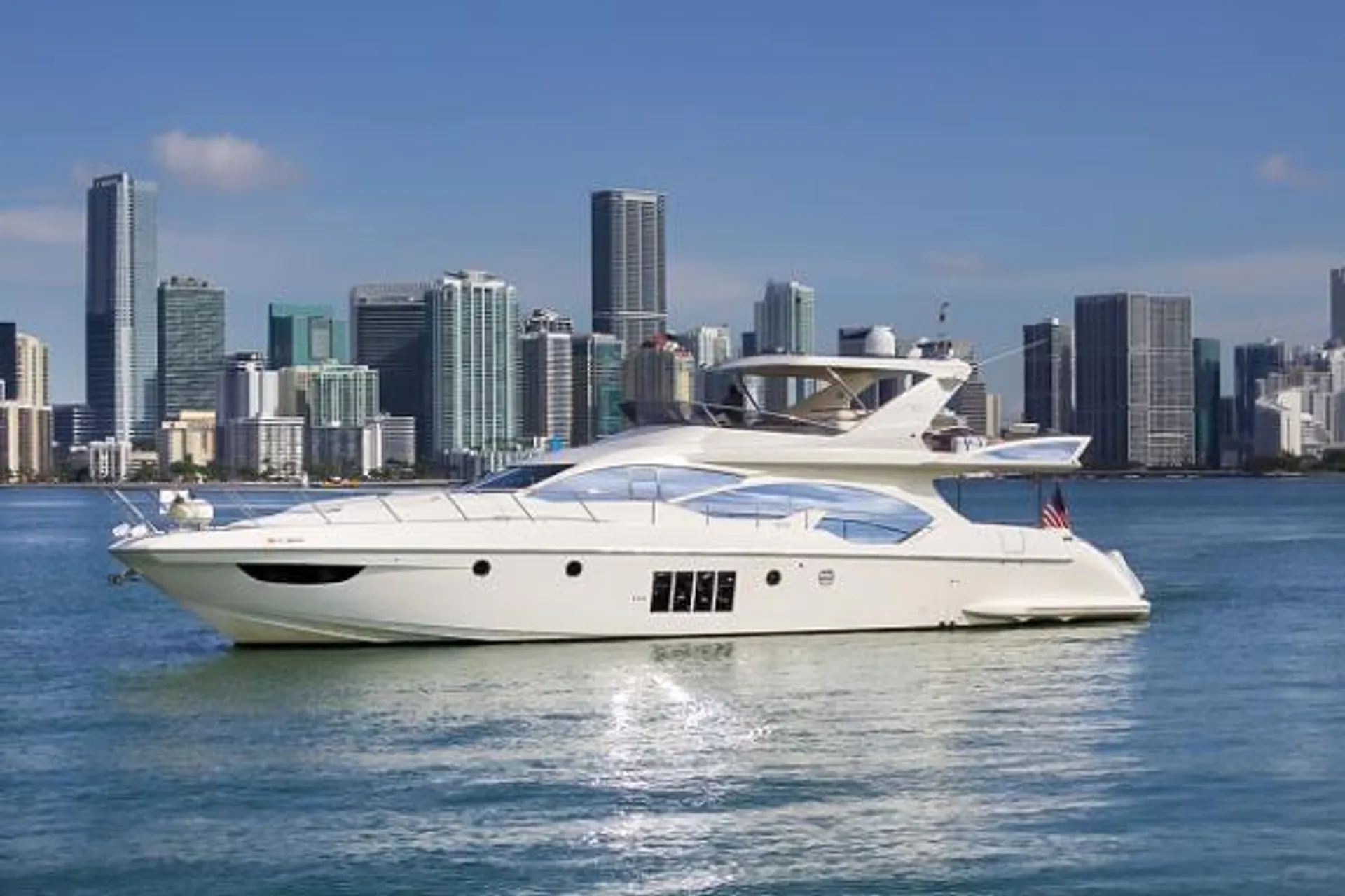 Azimut Yachts 70ft in Miami, FL — photo 2