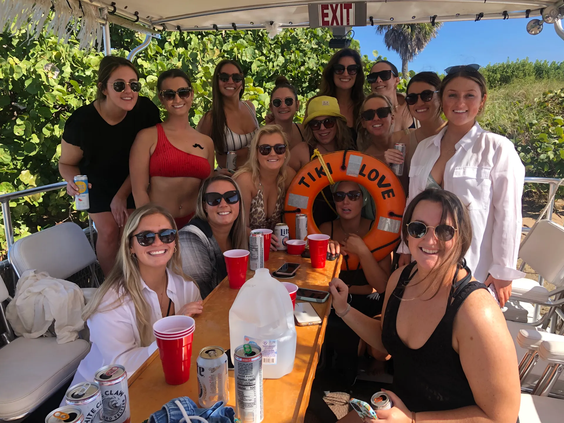 TIKI LOVE ---- 16 passenger amazing party boats .