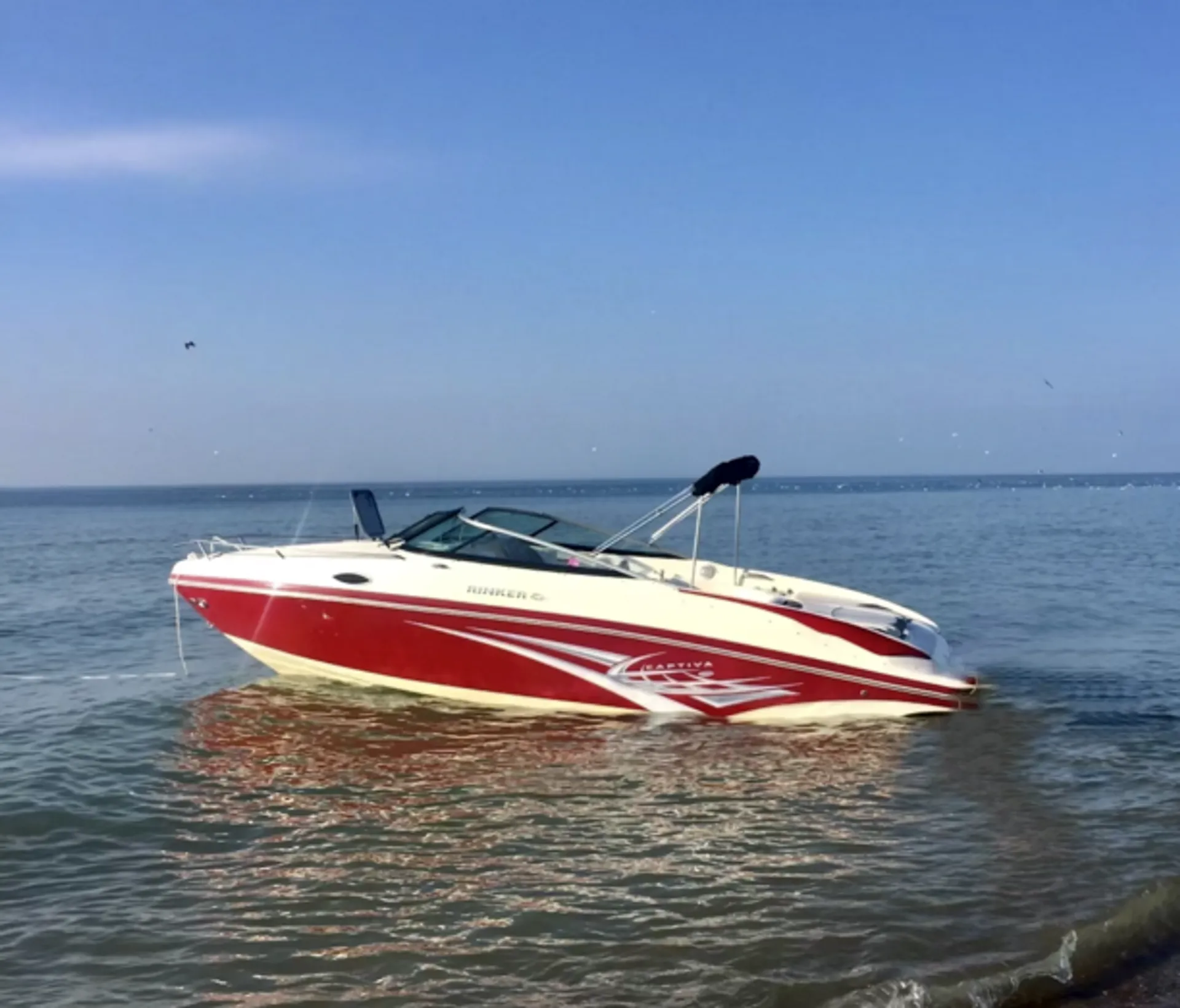 Rinker Boats 276 Captiva Cuddy in New Buffalo, MI — photo 2