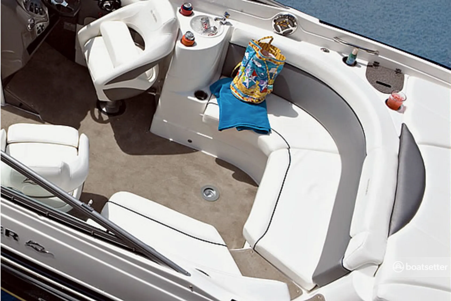 Rinker Boats 276 Captiva Cuddy in New Buffalo, MI — photo 4