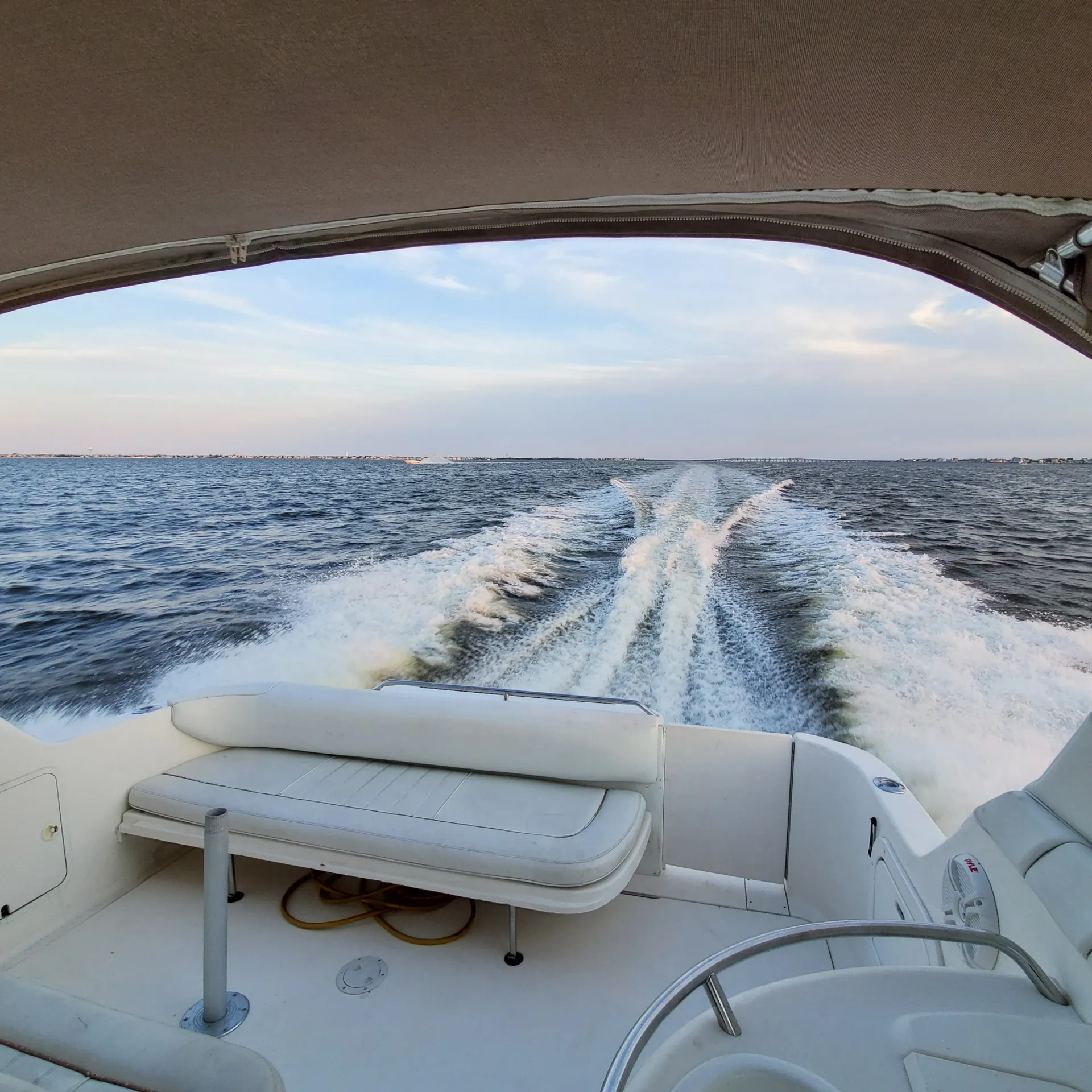 Sea Ray Boats 330 Sundancer in Berkeley Township, NJ — photo 3