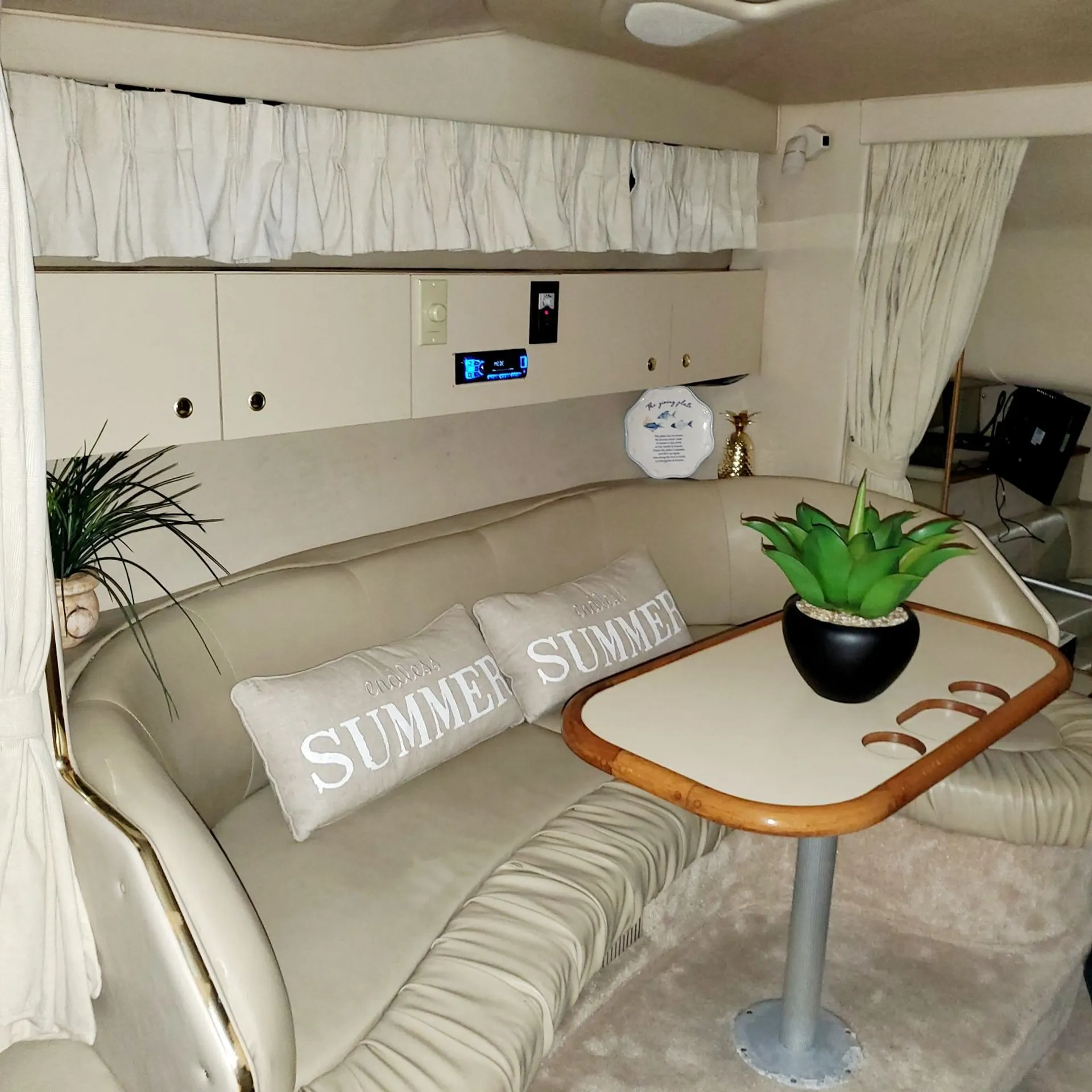 Sea Ray Boats 330 Sundancer in Berkeley Township, NJ — photo 6