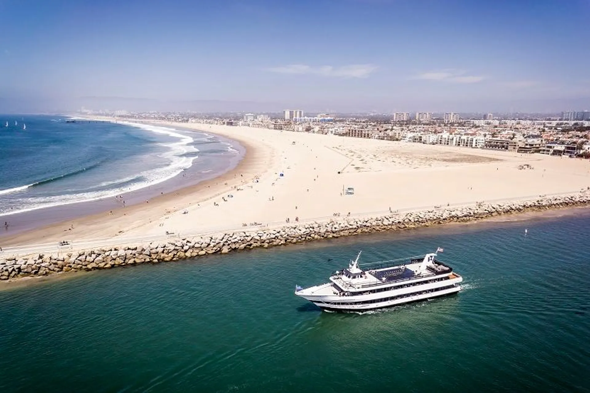 Entertainer Vessel in Marina del Rey, CA — photo 2