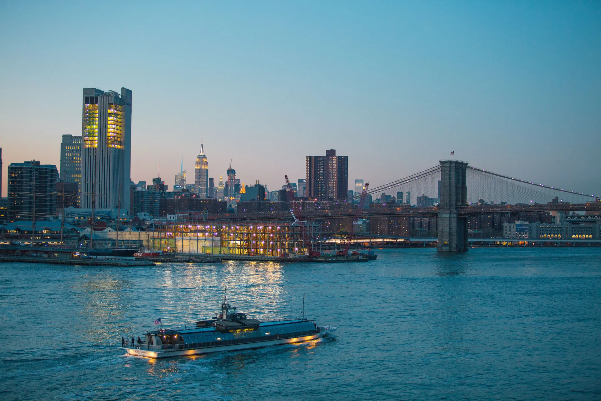 Bateaux New York  Vessel in New York, NY — photo 3