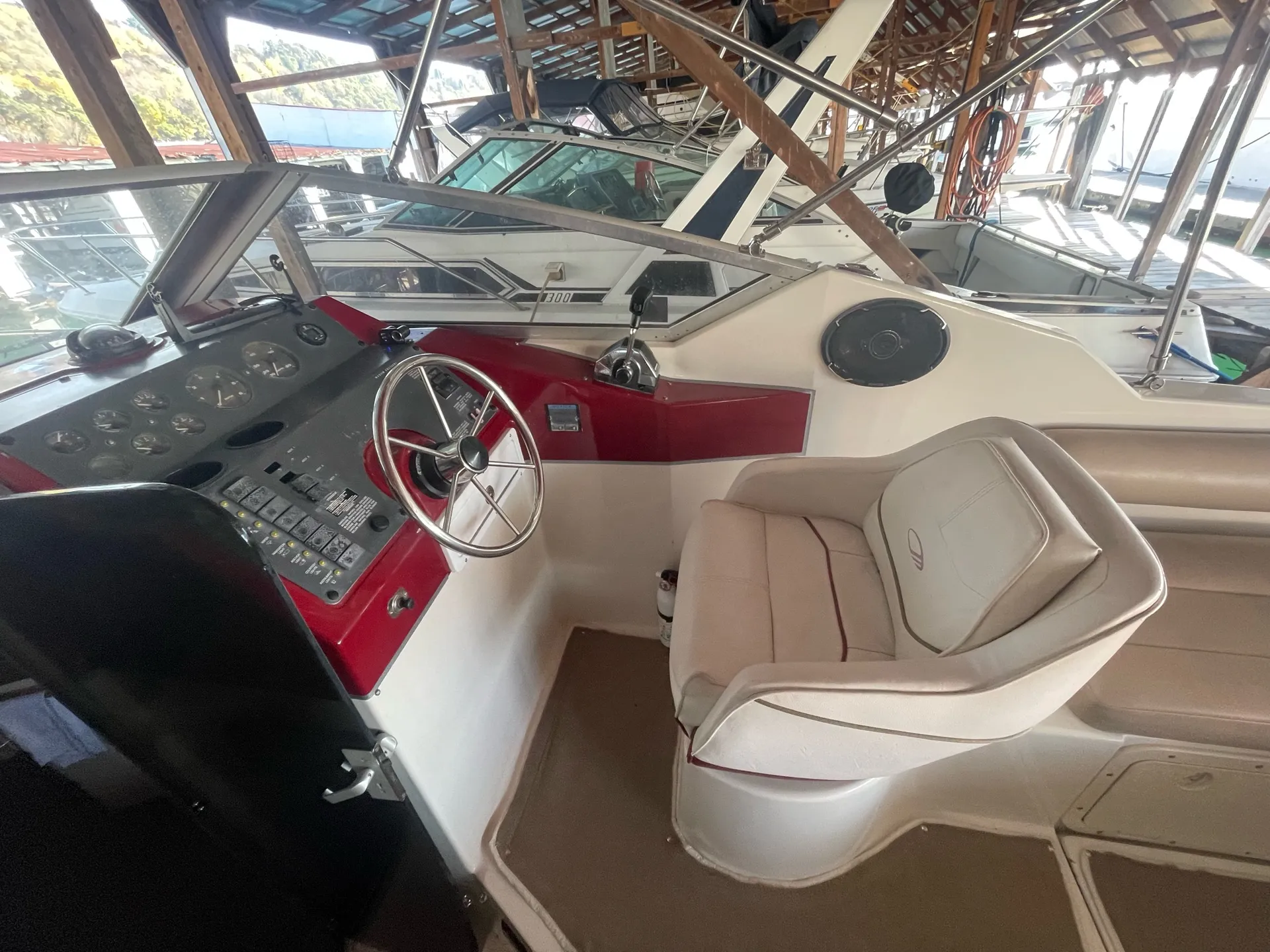 Maxum 2700 SCR in Tacoma, WA — photo 6