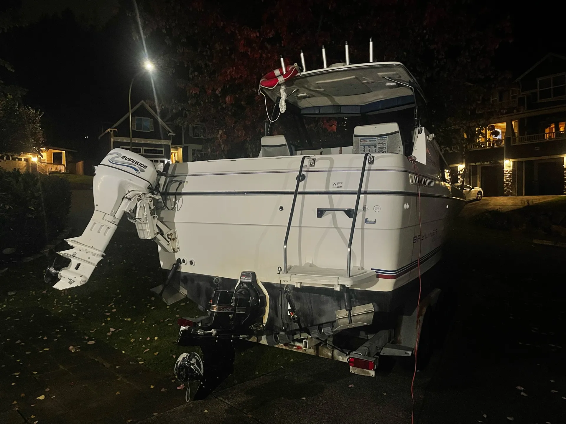 Bayliner 2452 Classic Express in Des Moines, WA — photo 5