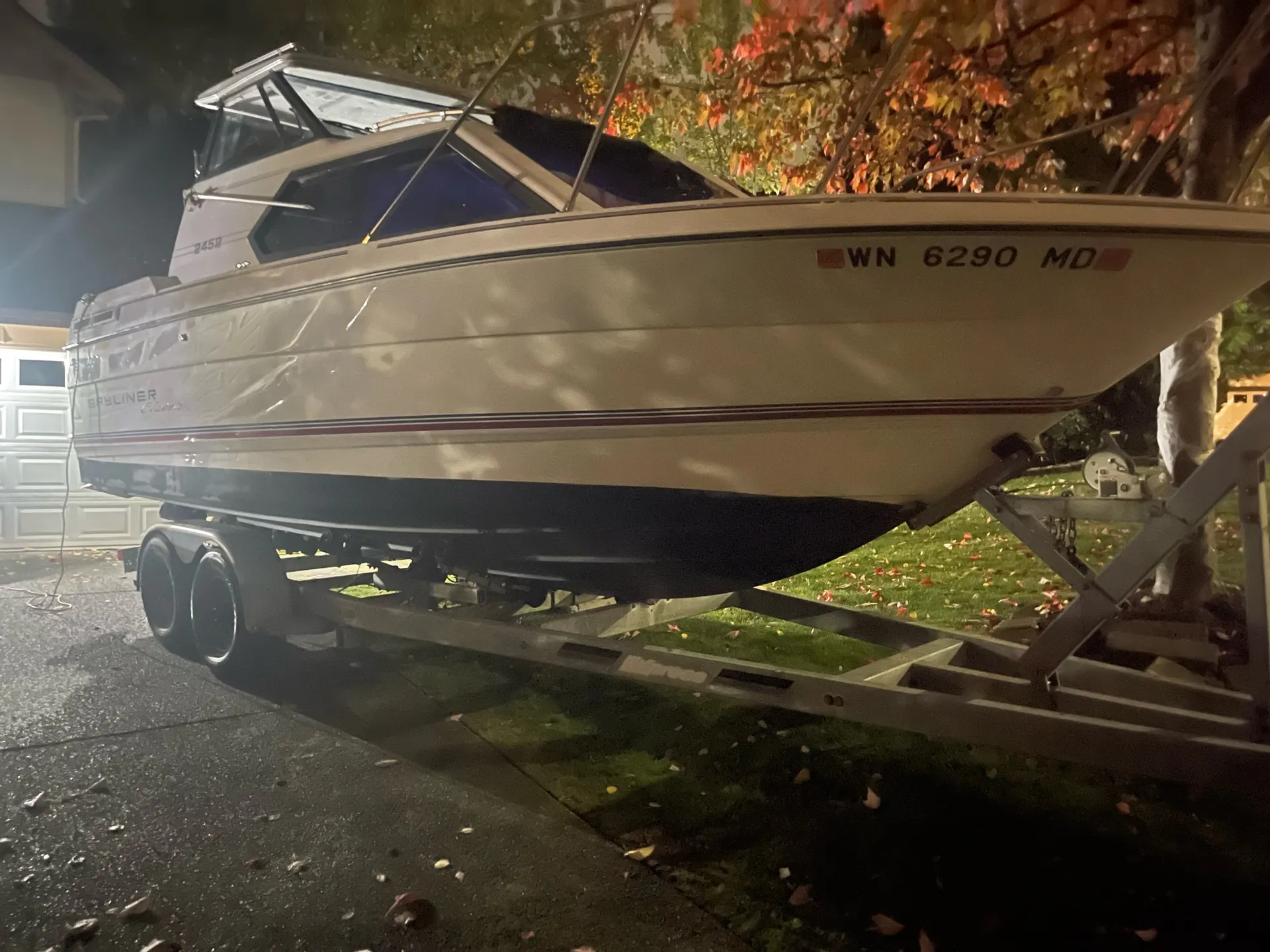 Bayliner 2452 Classic Express in Des Moines, WA — photo 4