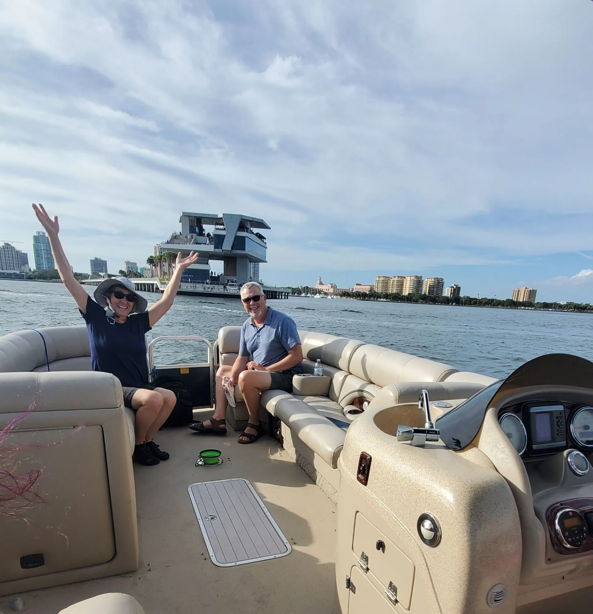 South Bay Pontoons 928SL TT I/O Tri-Tube in Bay Pines, FL — photo 4