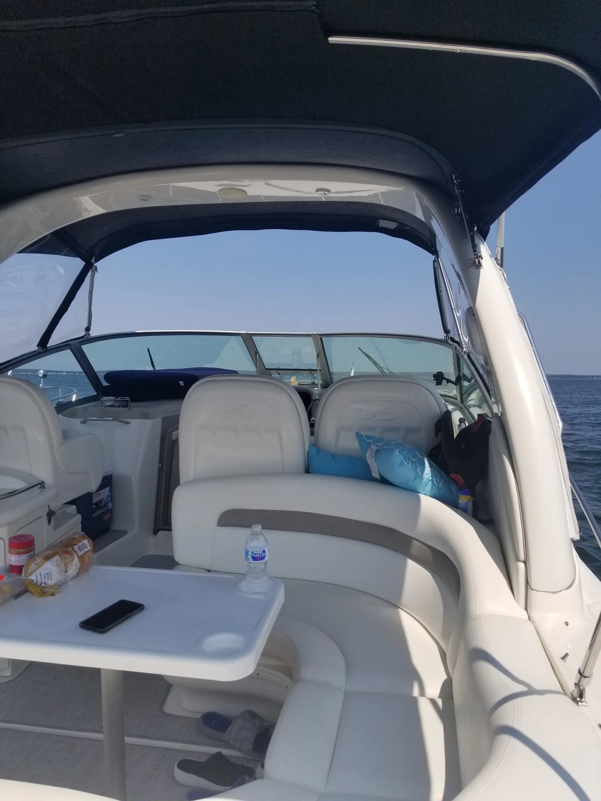 Sea Ray Boats 340 Sundancer in Fall River, MA — photo 2