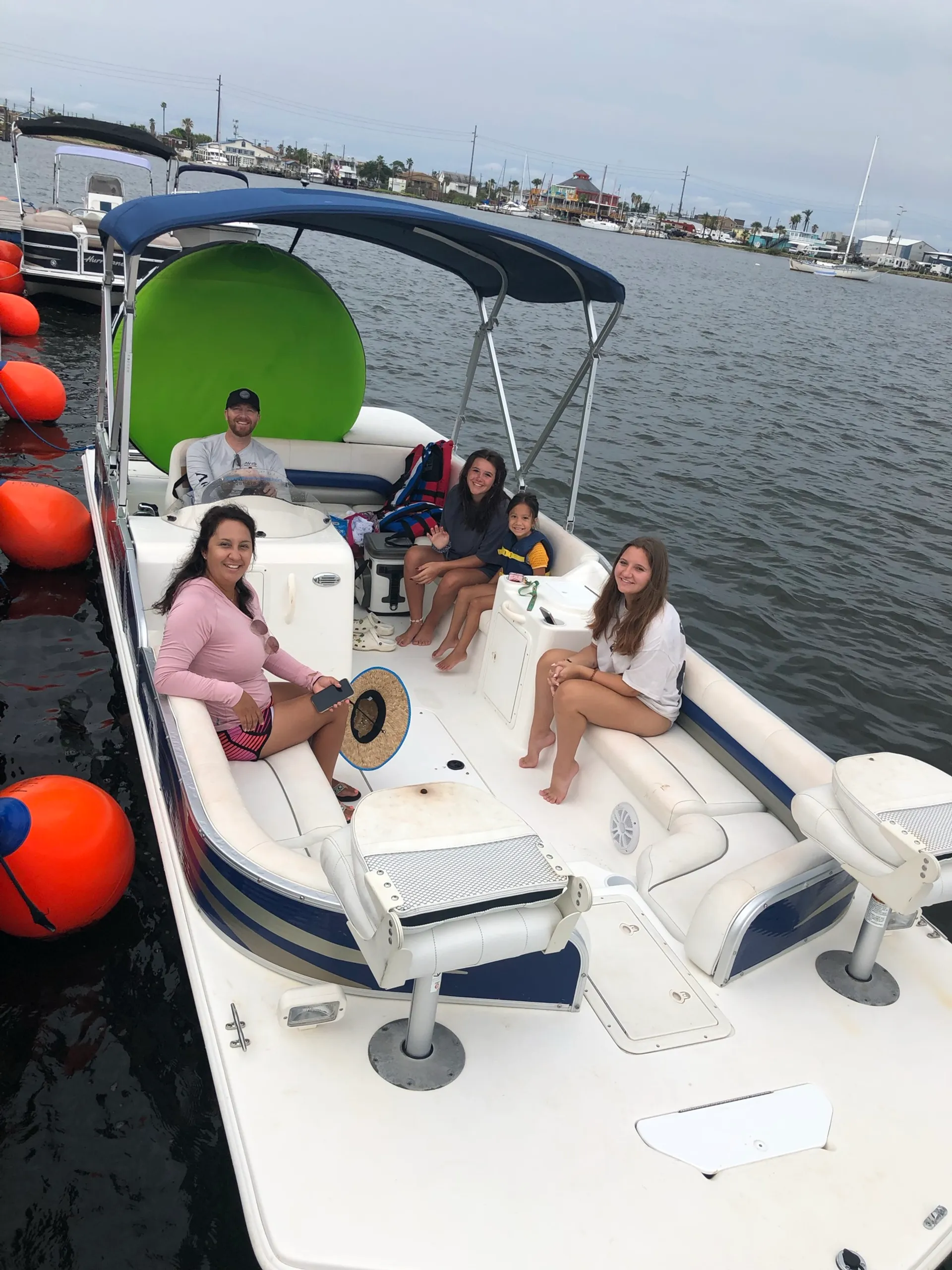 23ft Hurricane fundeck - 12 passenger